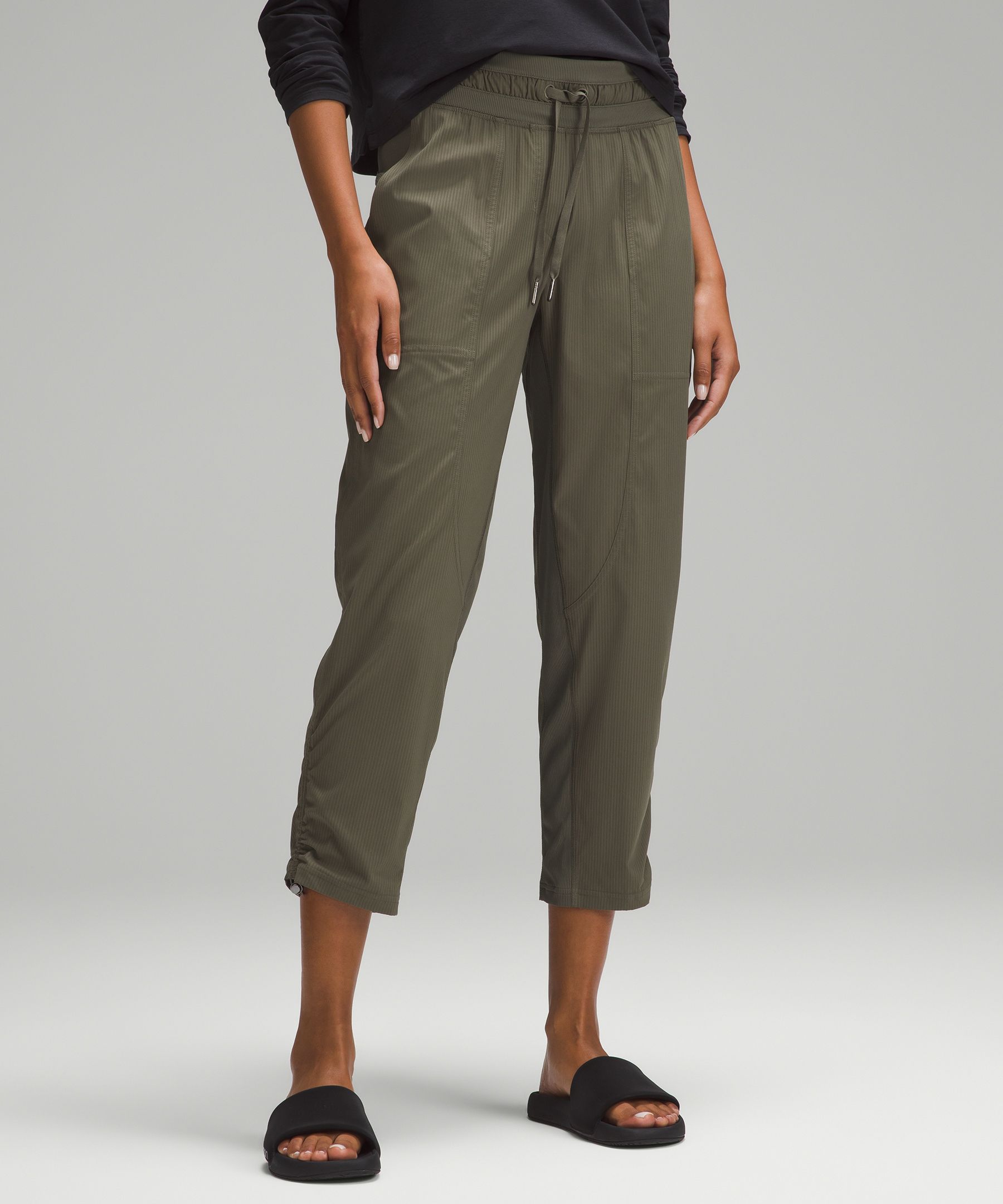 Dance Studio Mid-Rise Cropped Pant | Women's Capris