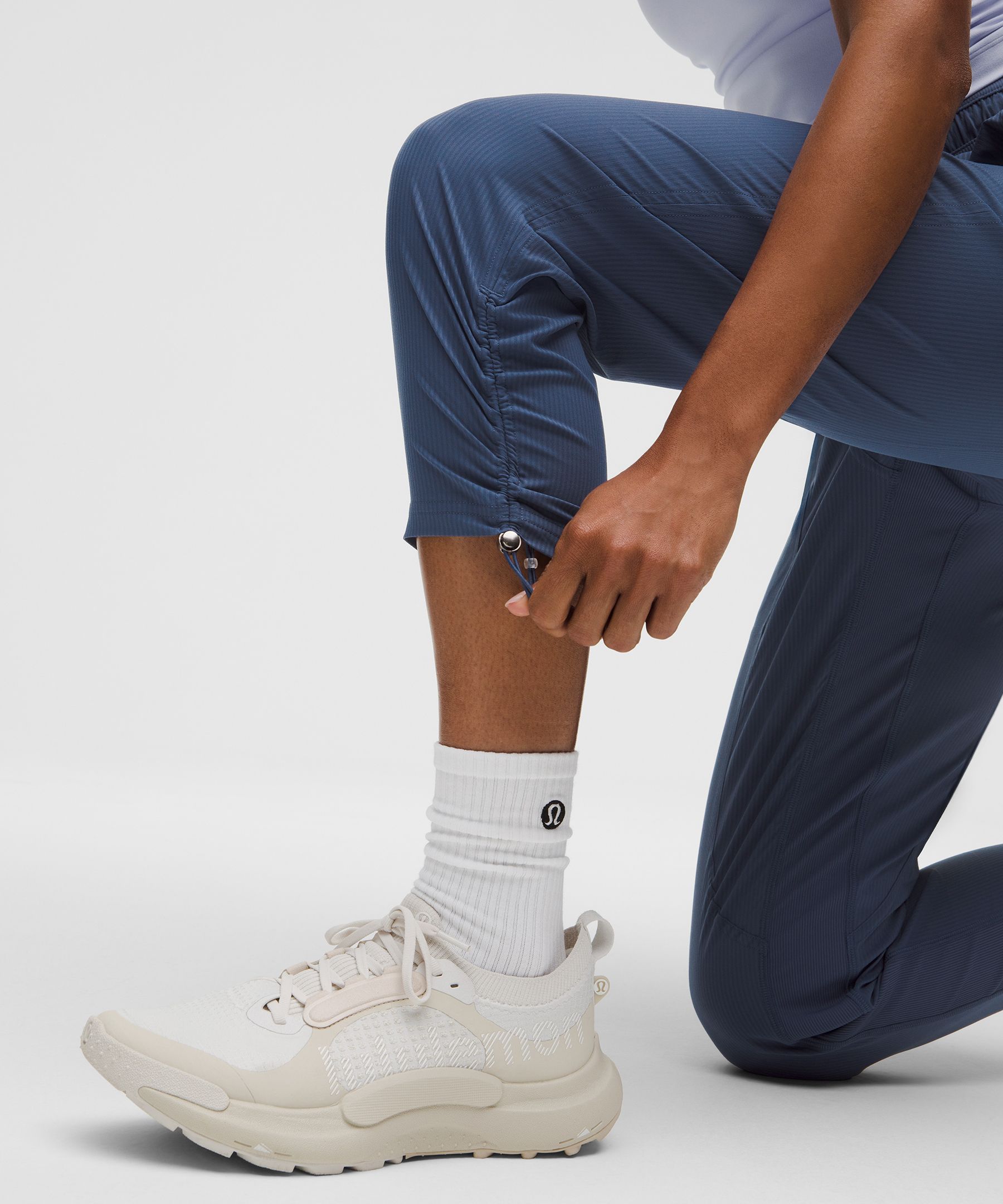 Dance Studio Mid-Rise Cropped Pant | Women's Capris