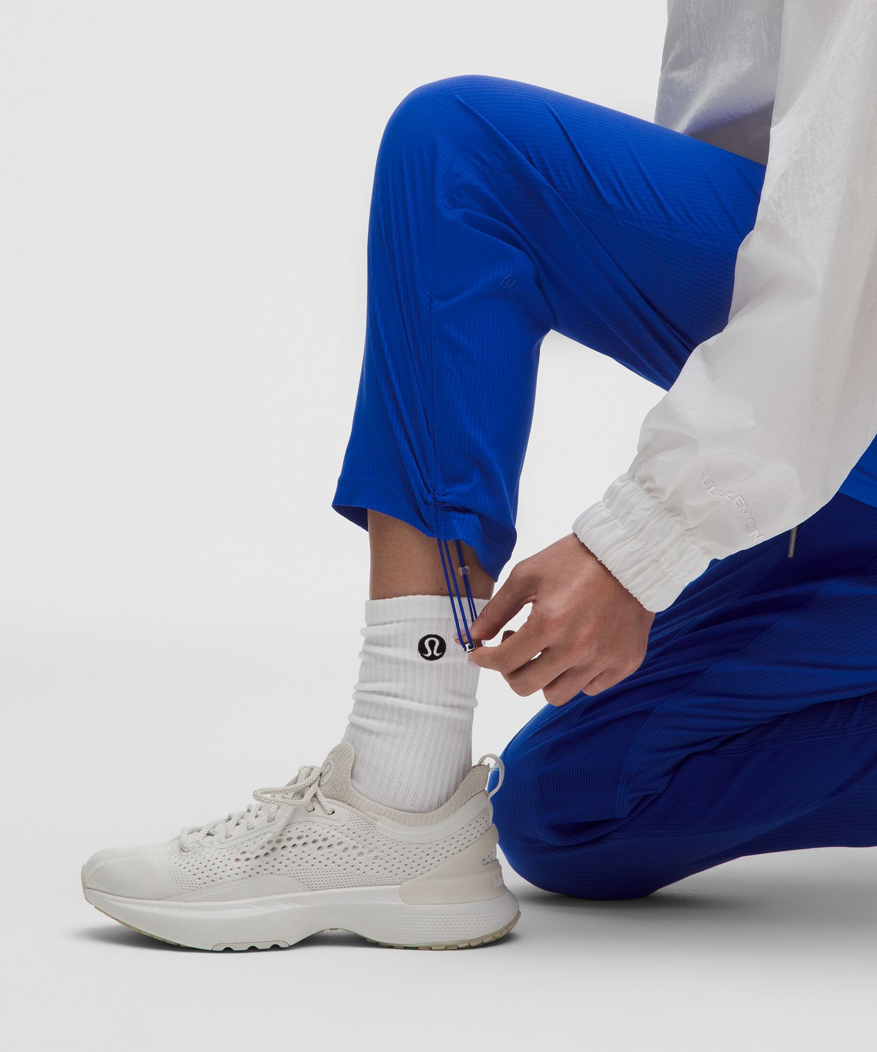 Dance Studio Mid-Rise Cropped Pant