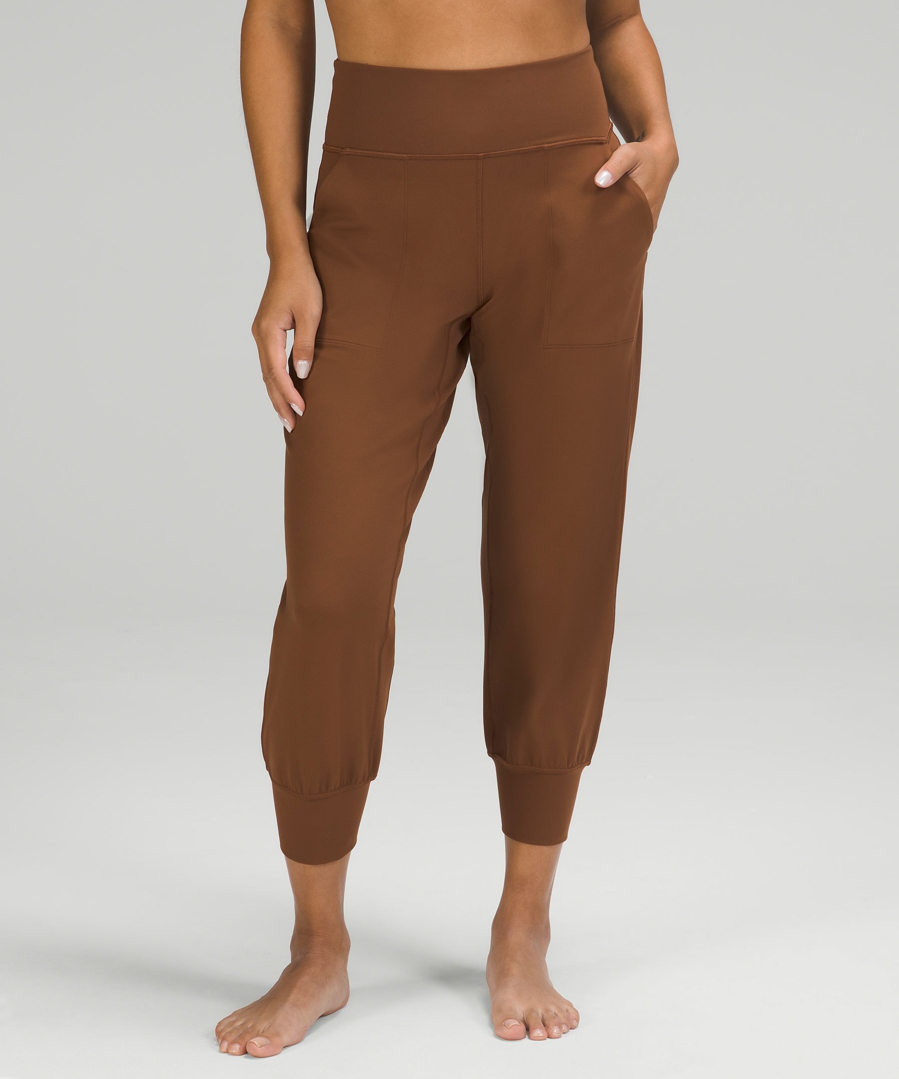 Lululemon best sale jogger crop