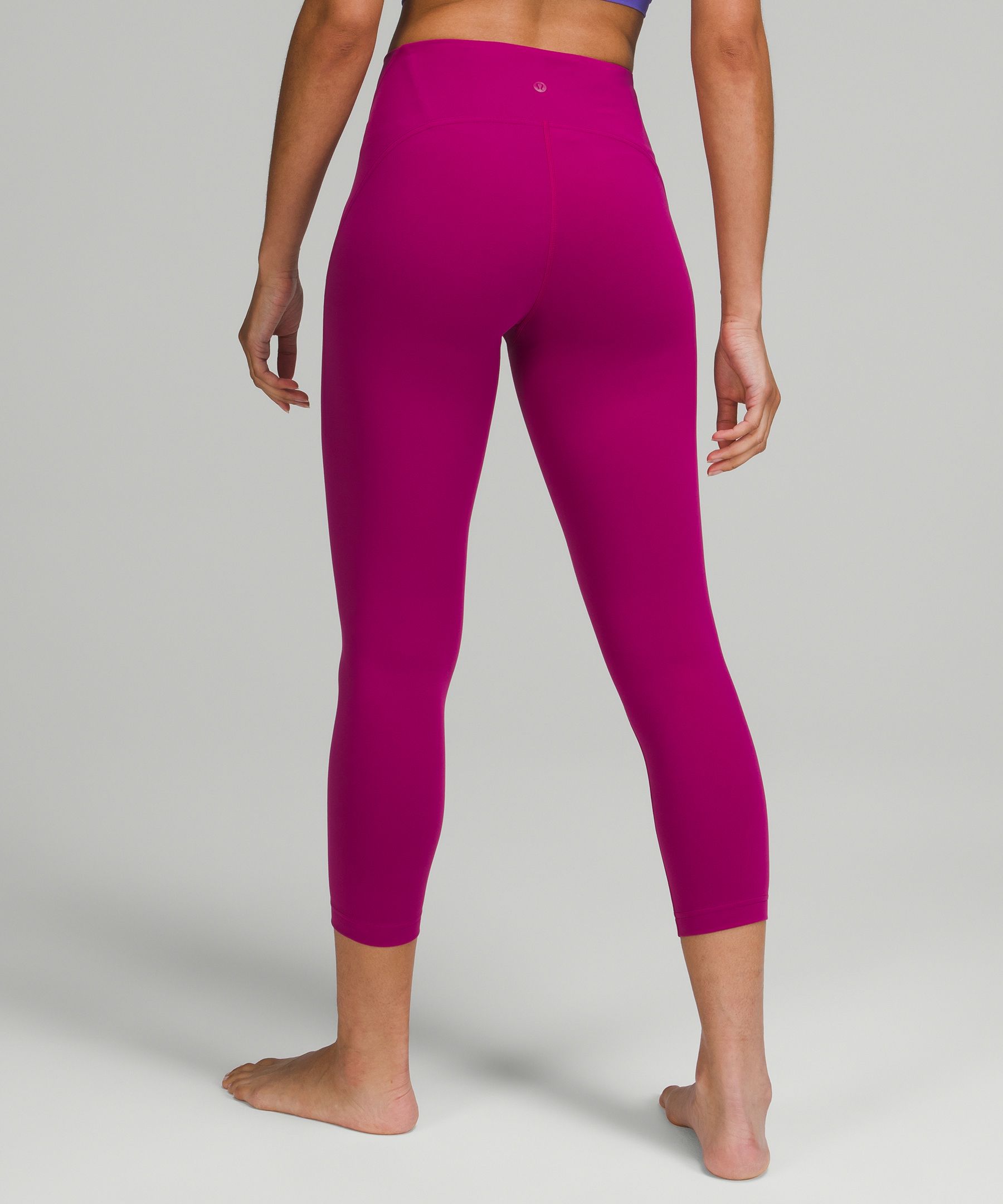 https://images.lululemon.com/is/image/lululemon/LW6CF6S_054428_3?size=800,800