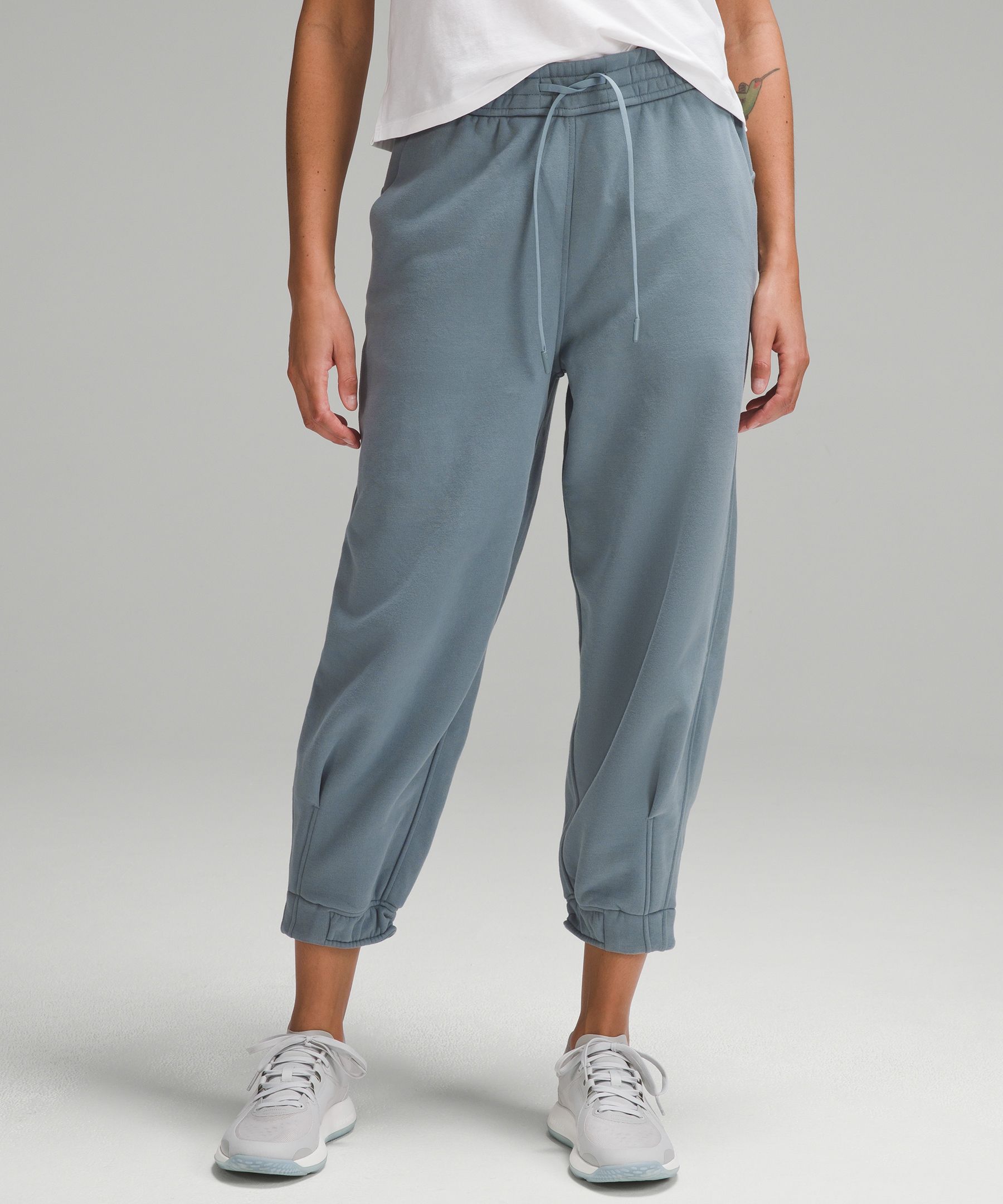 Lululemon cropped joggers best sale