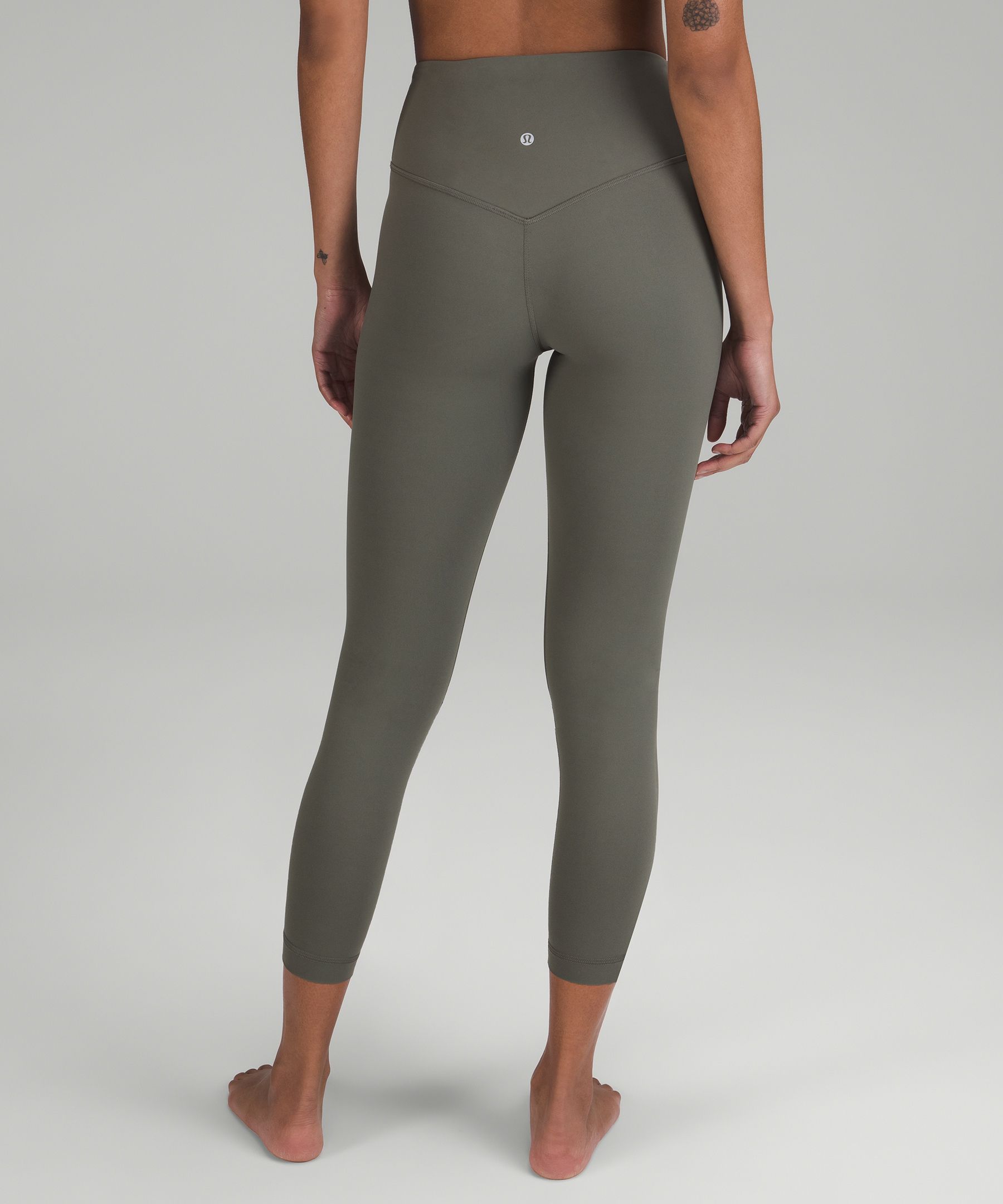 https://images.lululemon.com/is/image/lululemon/LW6CI9S_036763_3?size=800,800