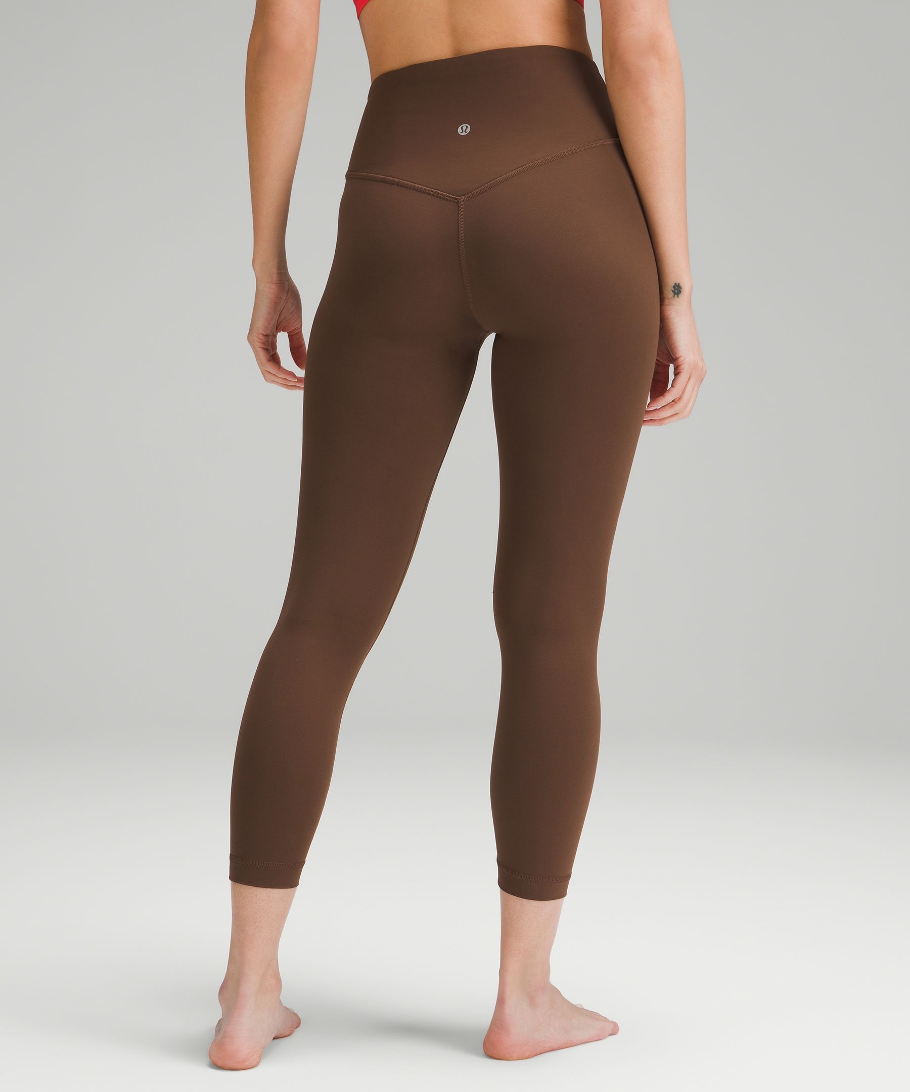 https://images.lululemon.com/is/image/lululemon/LW6CI9S_052868_3?size=800,800