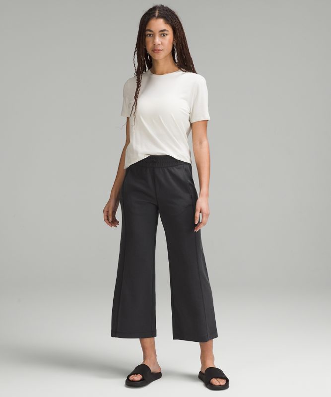 Ribbed Softstreme Mid-Rise Wide-Leg Cropped Pant 25"