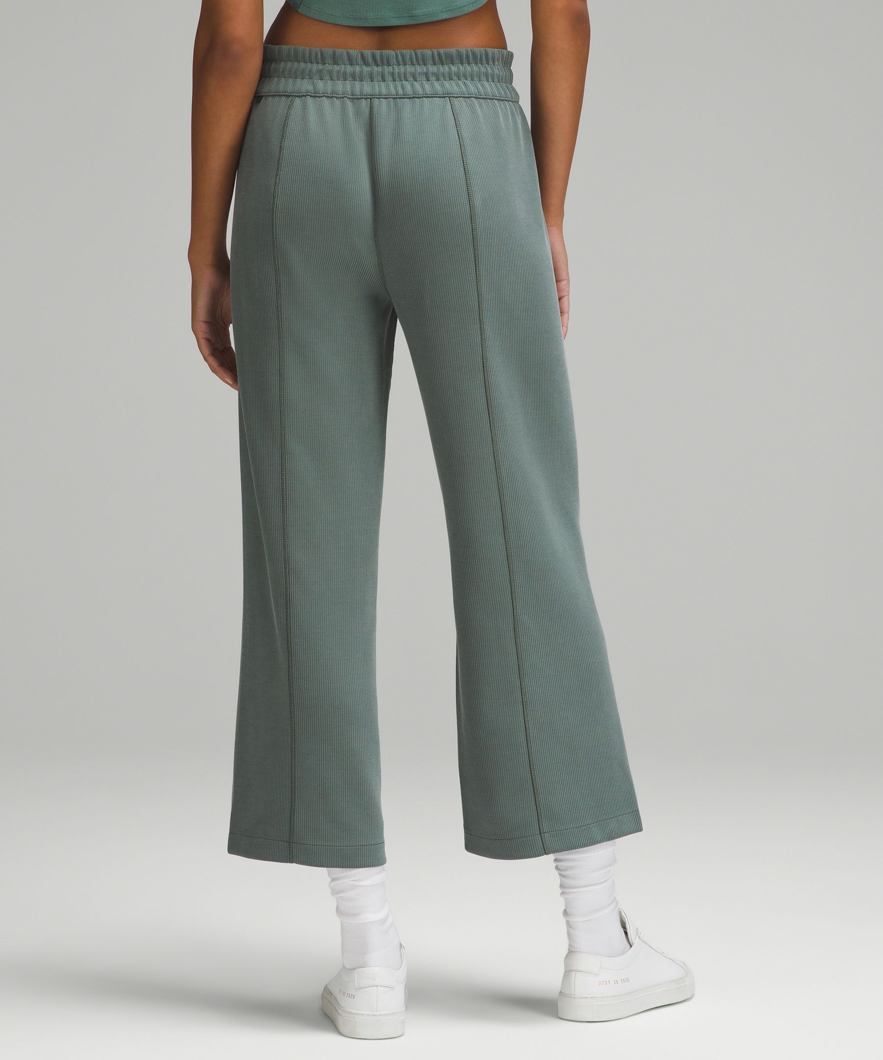 Mid calf cropped pants sale