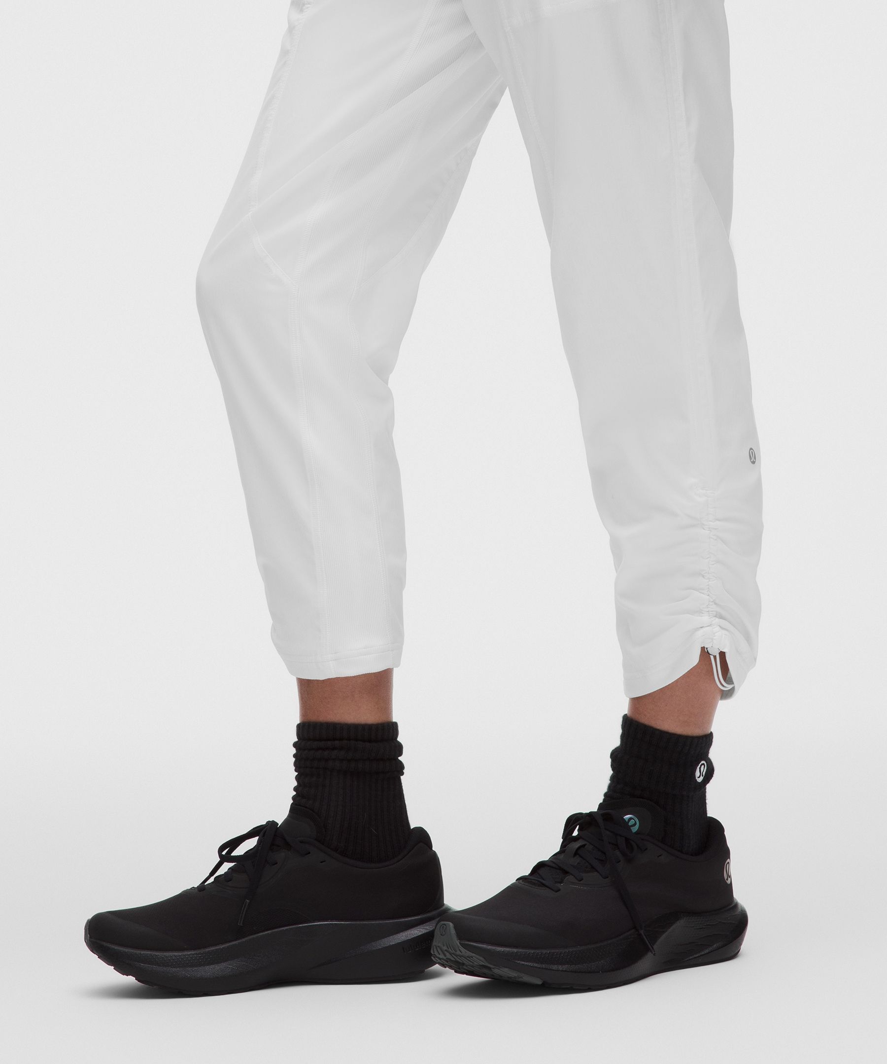 Dance Studio Mid-Rise Cropped Pant | Women's Capris | lululemon Canada