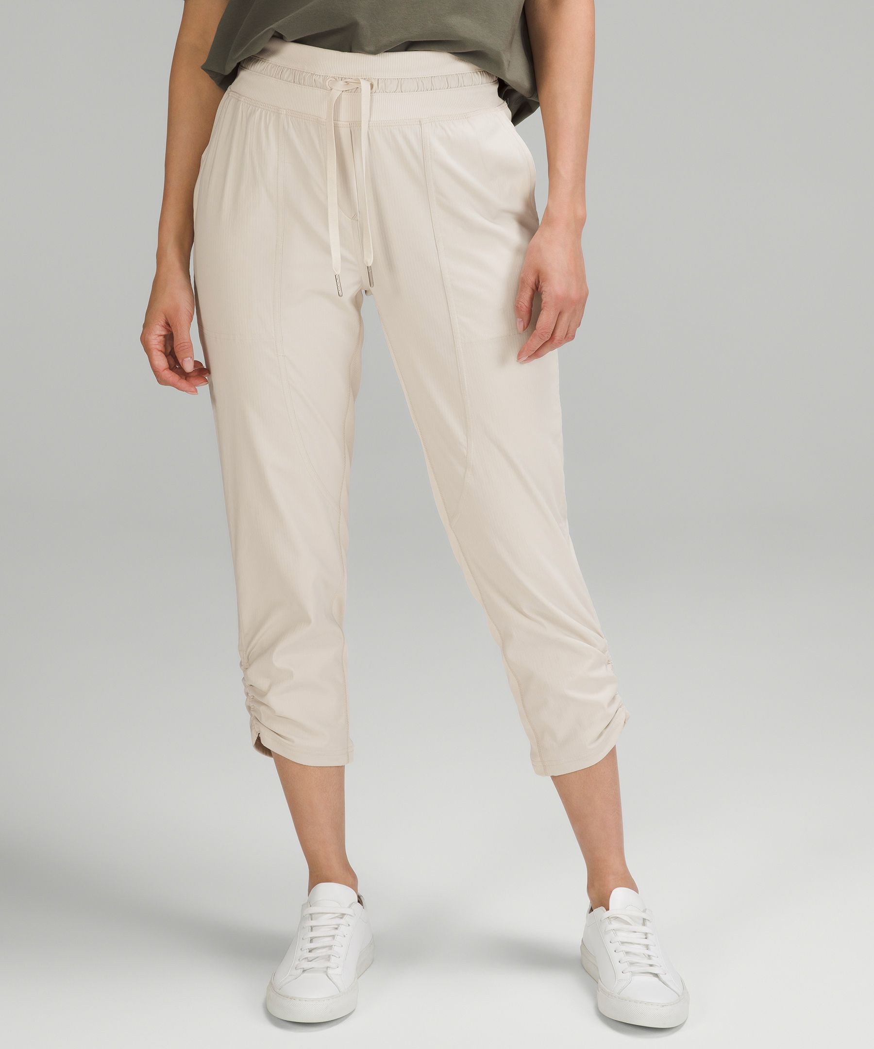 Dance Studio Mid-Rise Cropped Pants 23