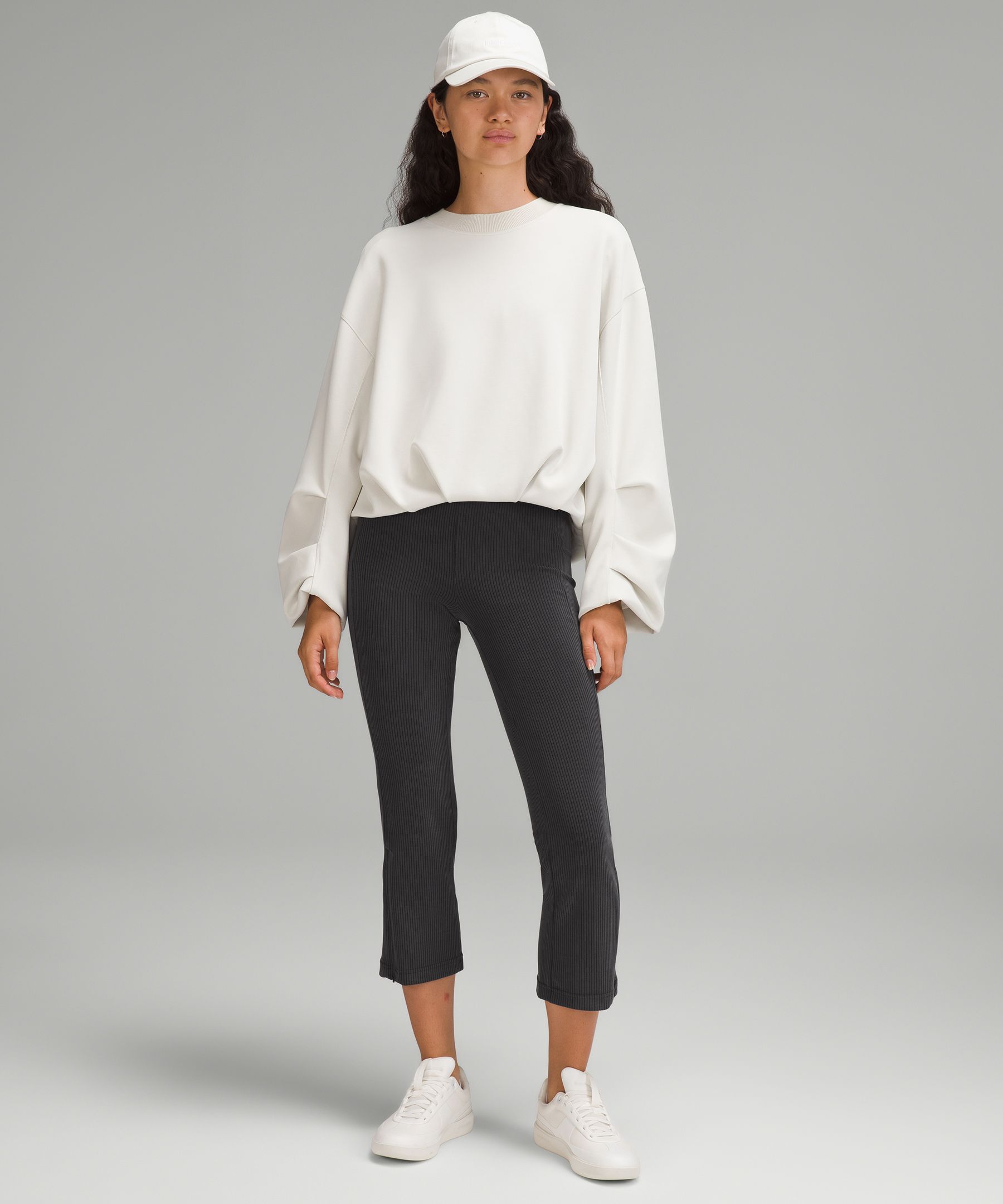 Lululemon Crop Capris Slit at back of leg – Drift Up Clothing