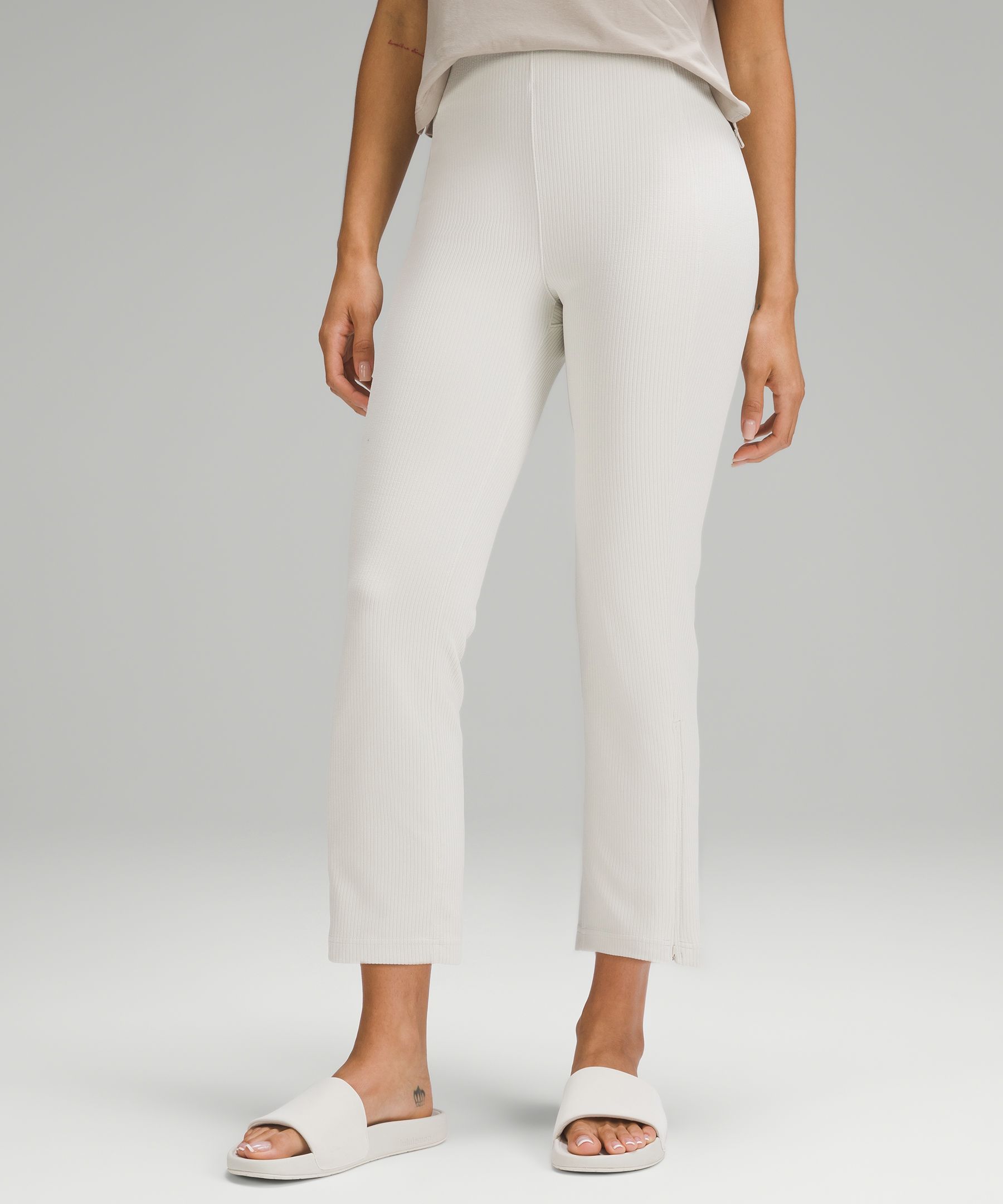 Lululemon Softstreme Relaxed High-Rise Pant. Never