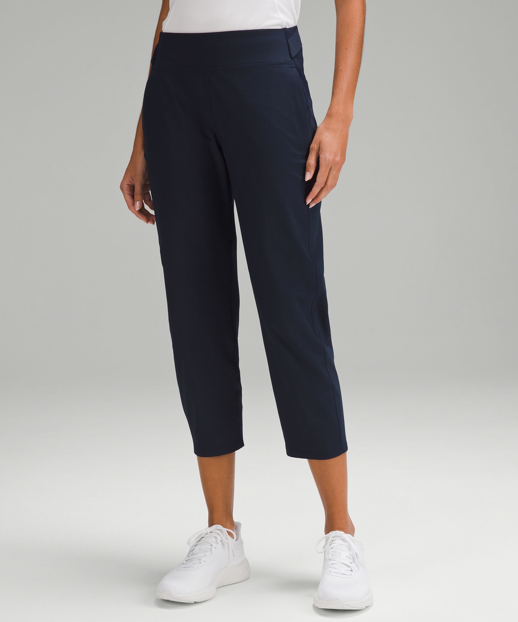 Lulu lemons capris  Pants for women, Lululemon, Clothes design