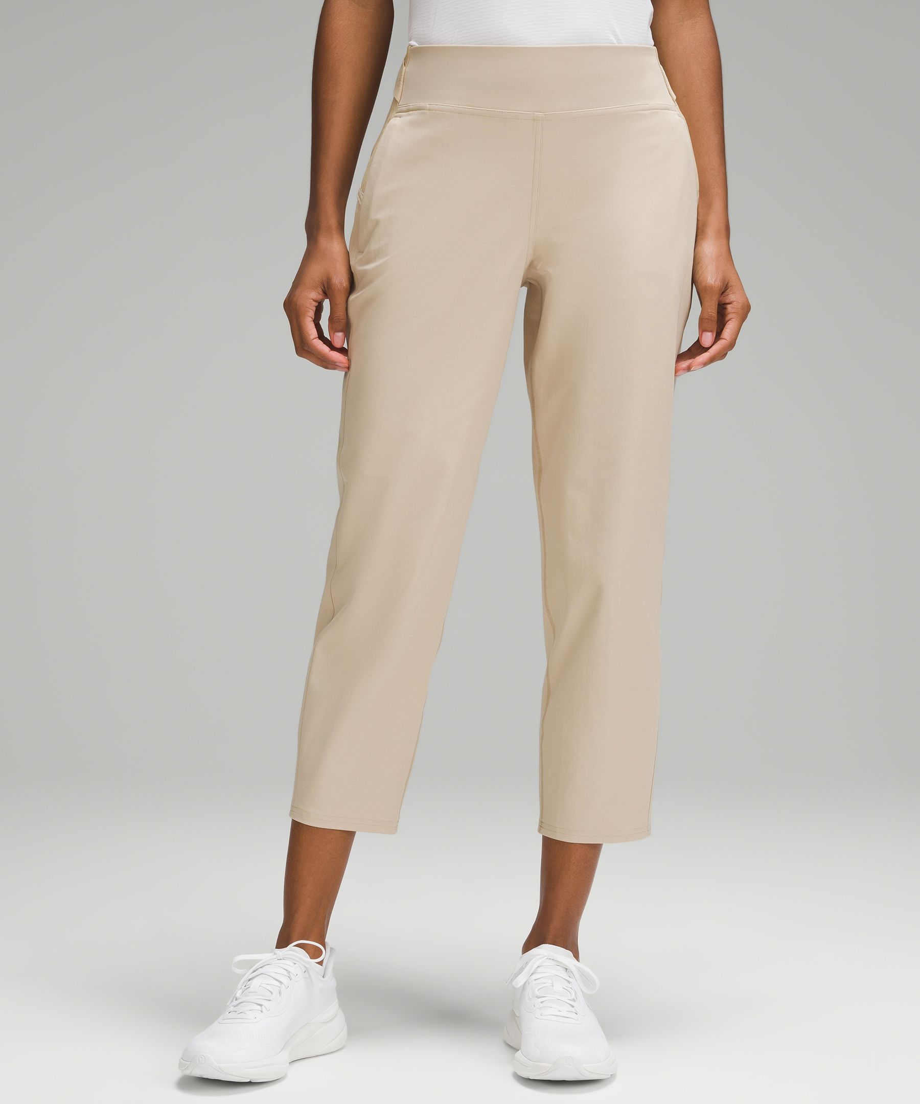 Lululemon athletica Warpstreme Multi-Pocket Mid-Rise Golf Cropped