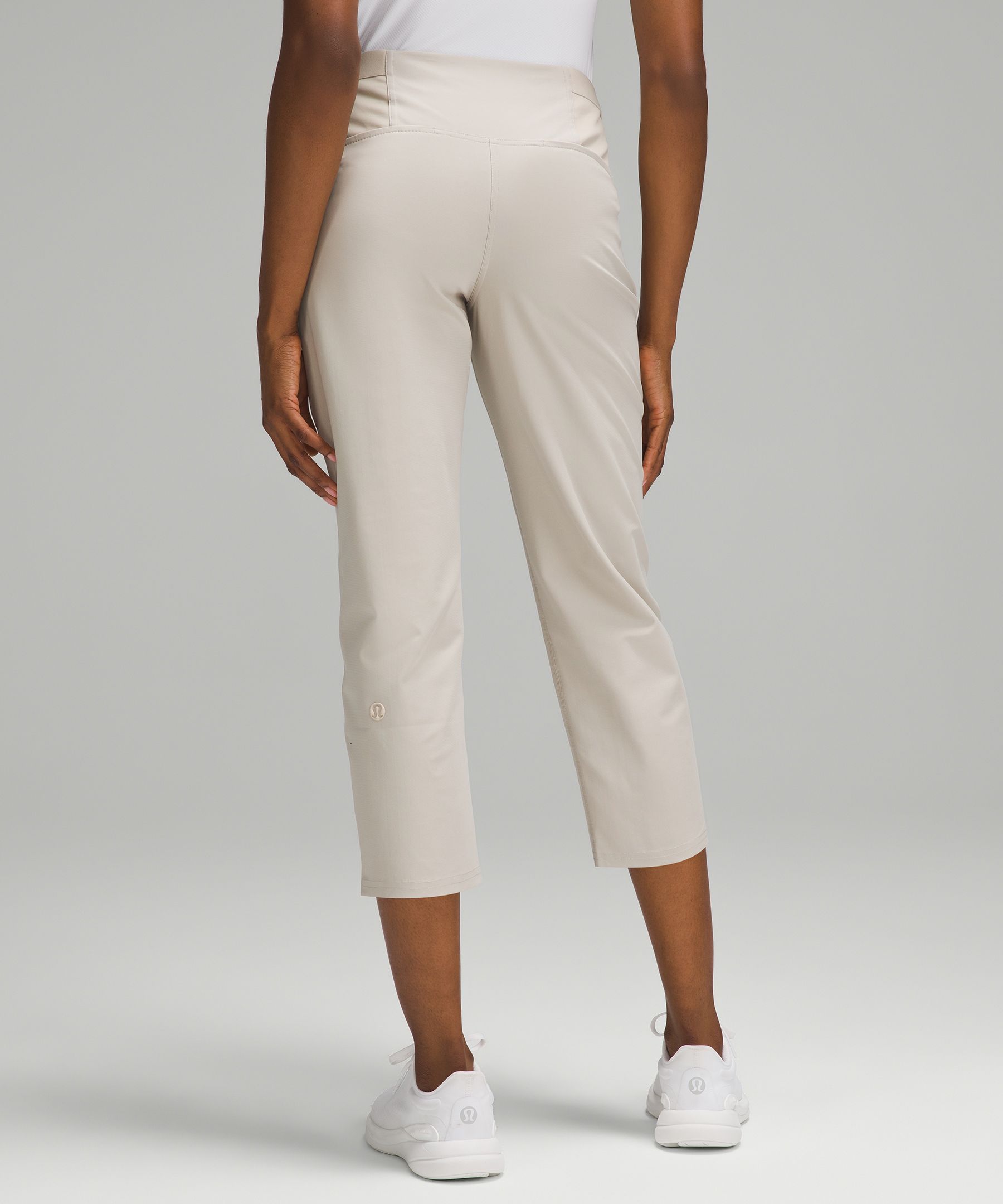 Lululemon athletica Warpstreme Multi-Pocket Mid-Rise Golf Cropped