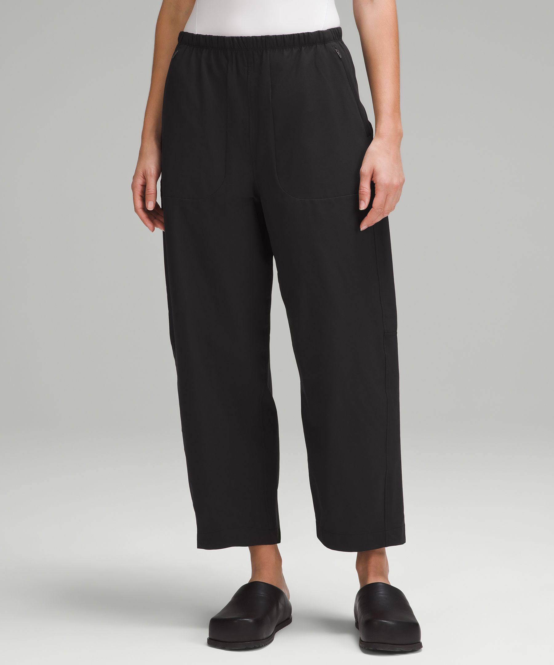 Lightweight Mid-Rise Barrel-Leg Cropped Pant