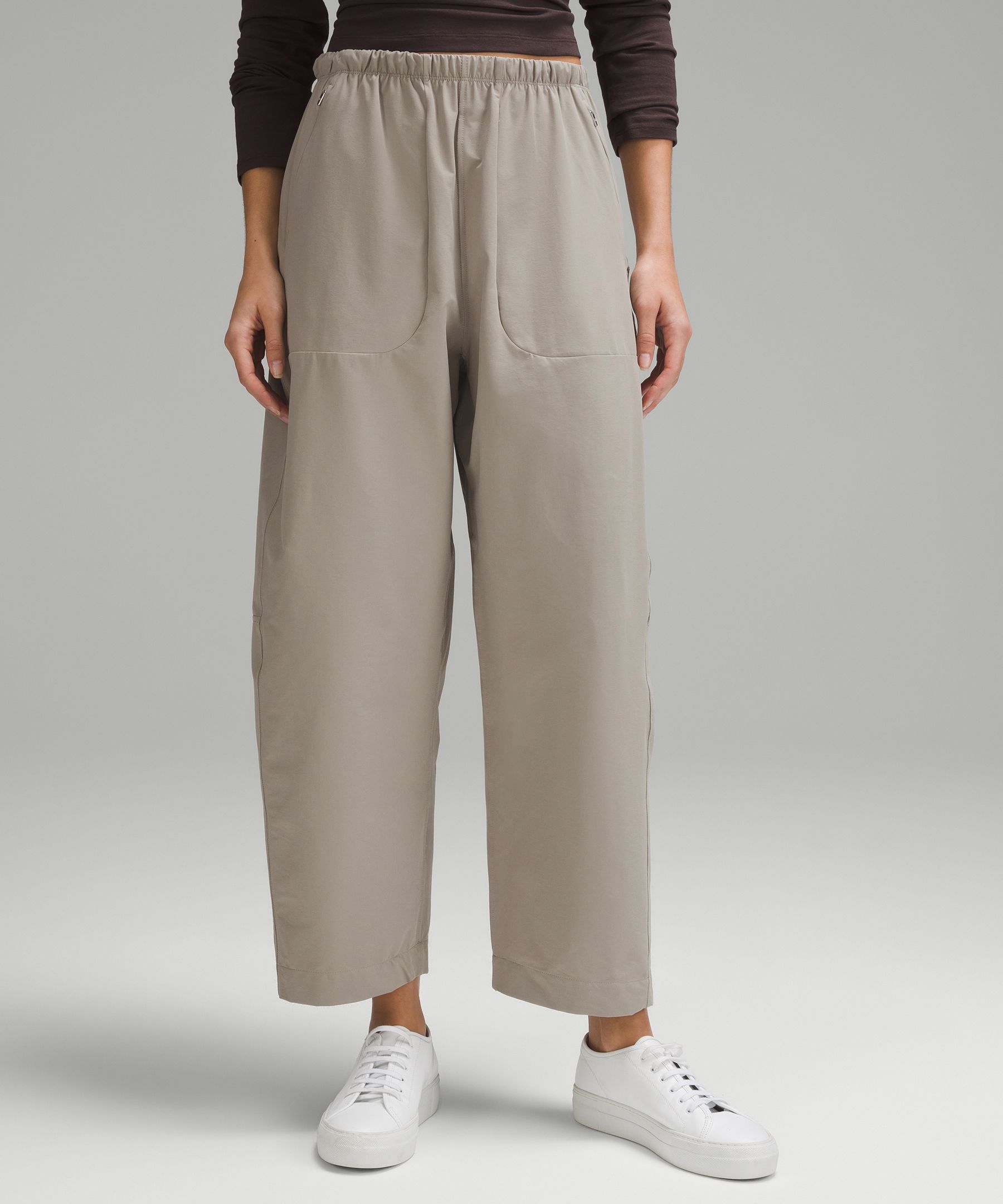 Lightweight Mid-Rise Barrel-Leg Cropped Pant