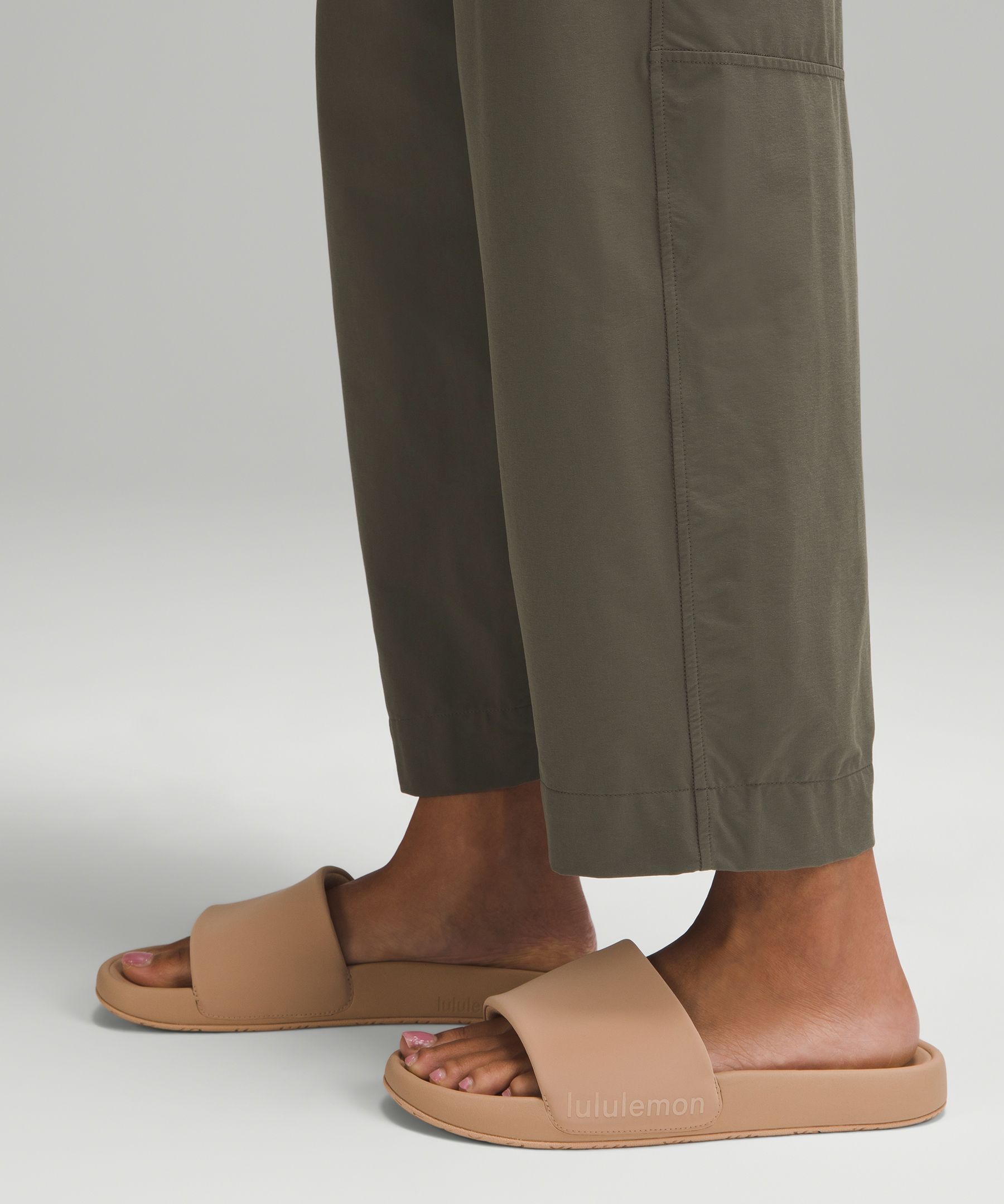 Lightweight Mid-Rise Barrel-Leg Cropped Pant | Women's Capris