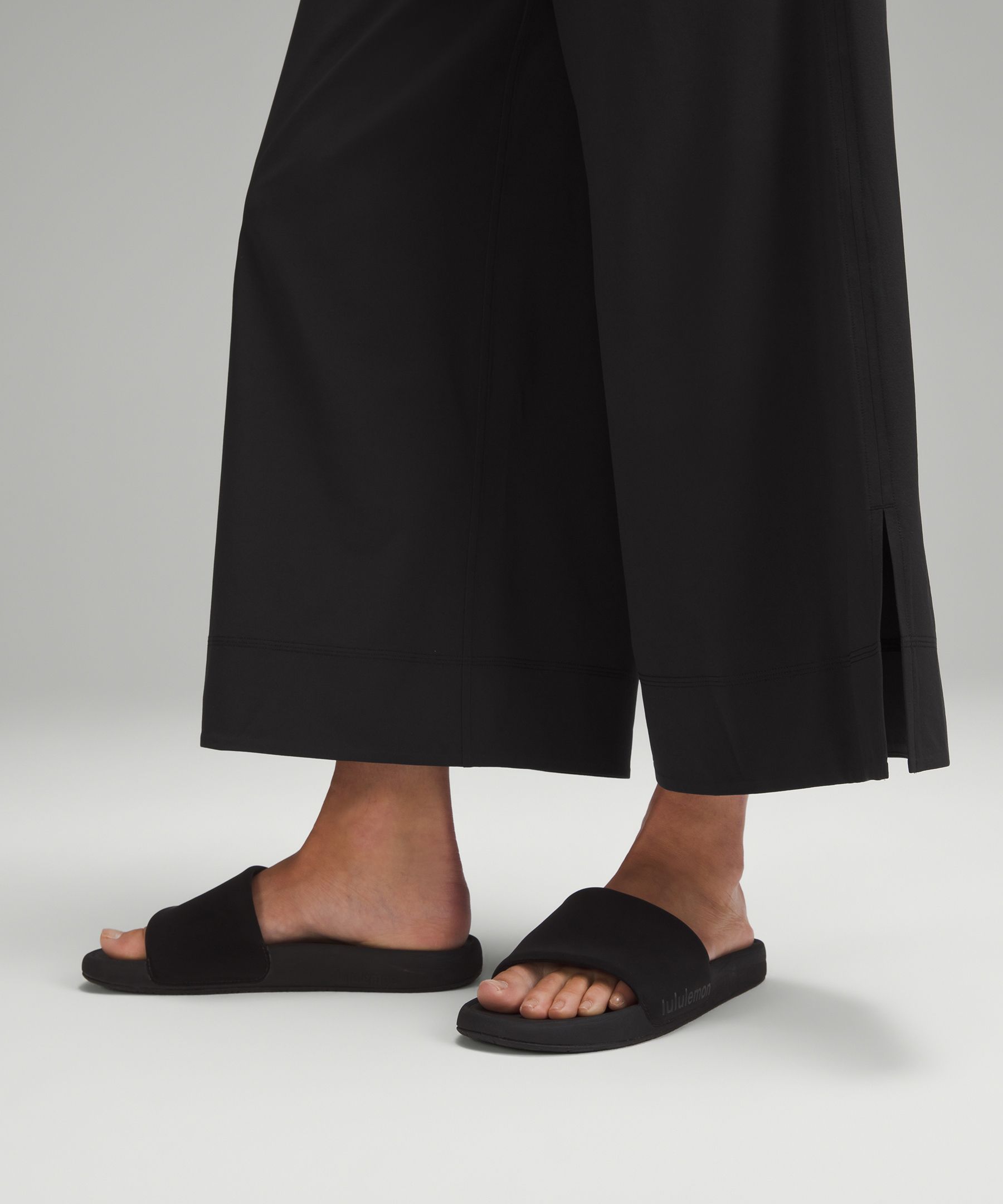 Stretch Woven High-Rise Wide-Leg Cropped Pant