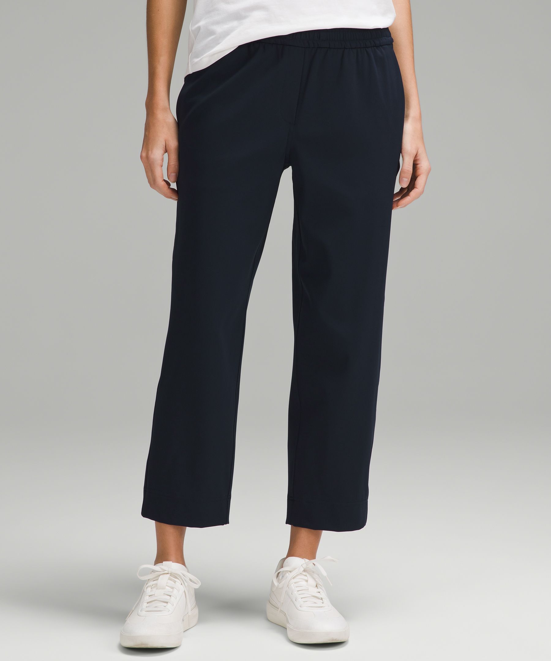 Tapered-Leg Mid-Rise Crop 25 *Luxtreme