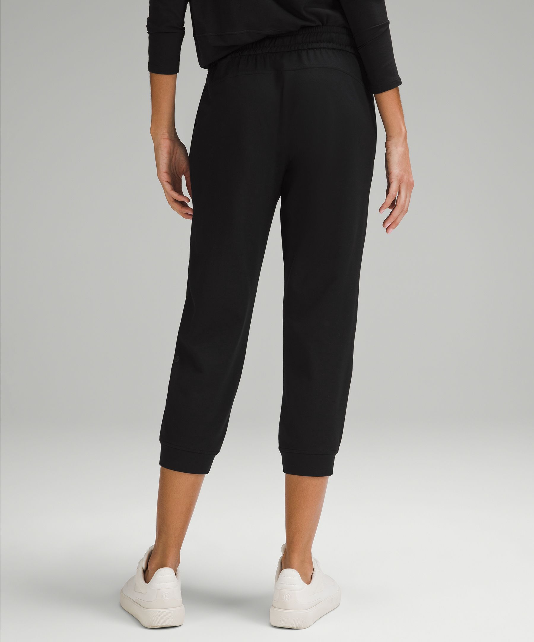 lululemon athletica, Pants & Jumpsuits, Lululemon Mind Over Miles Crop 7  In Black