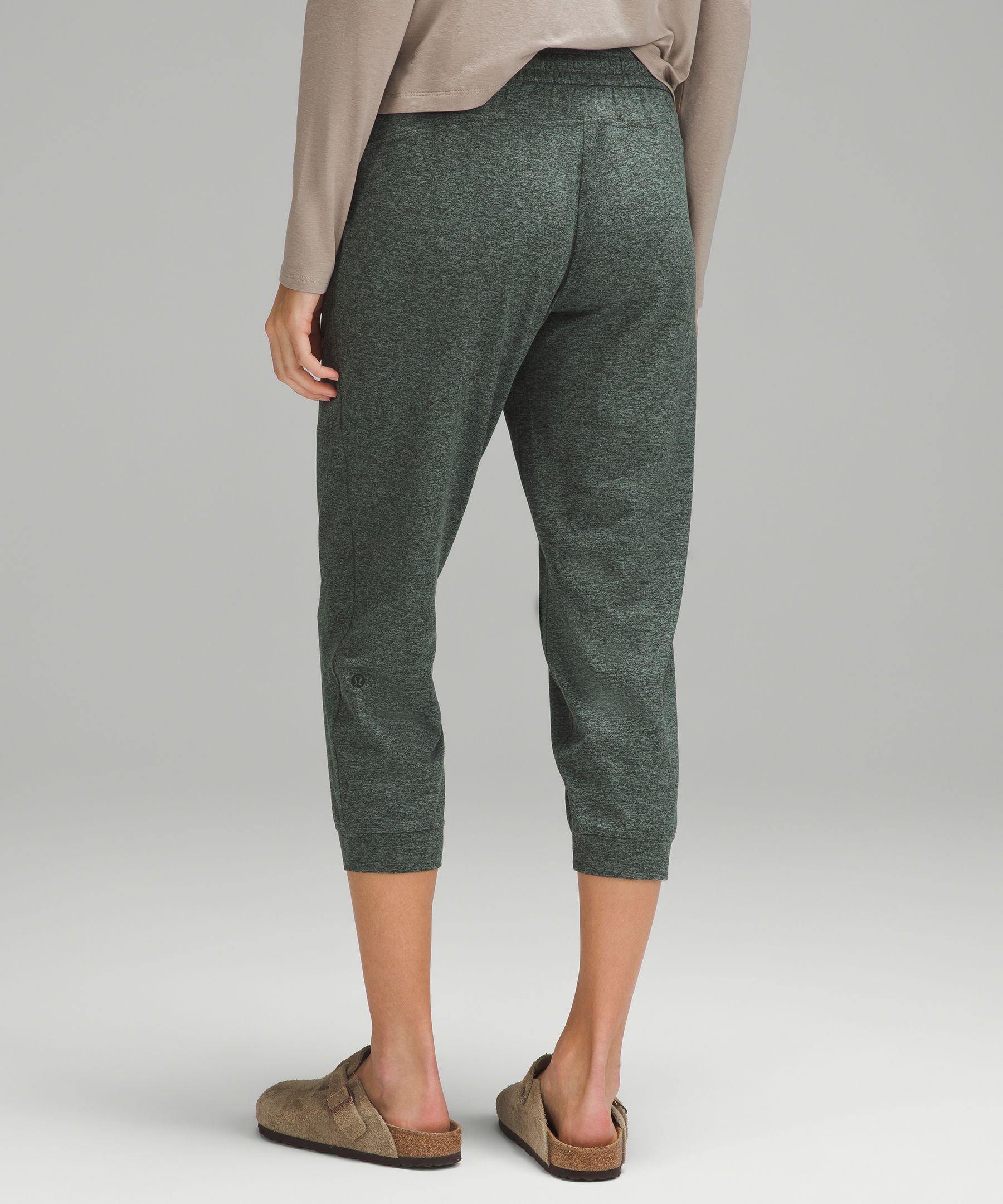 Lululemon Soft Jersey Classic-fit Mid-rise Cropped Joggers