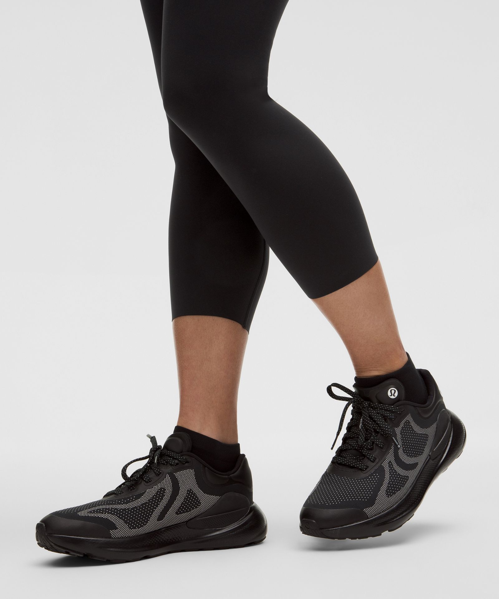 Женские укороченные леггинсы Lululemon Glow Up с высокой посадкой — фото 7
