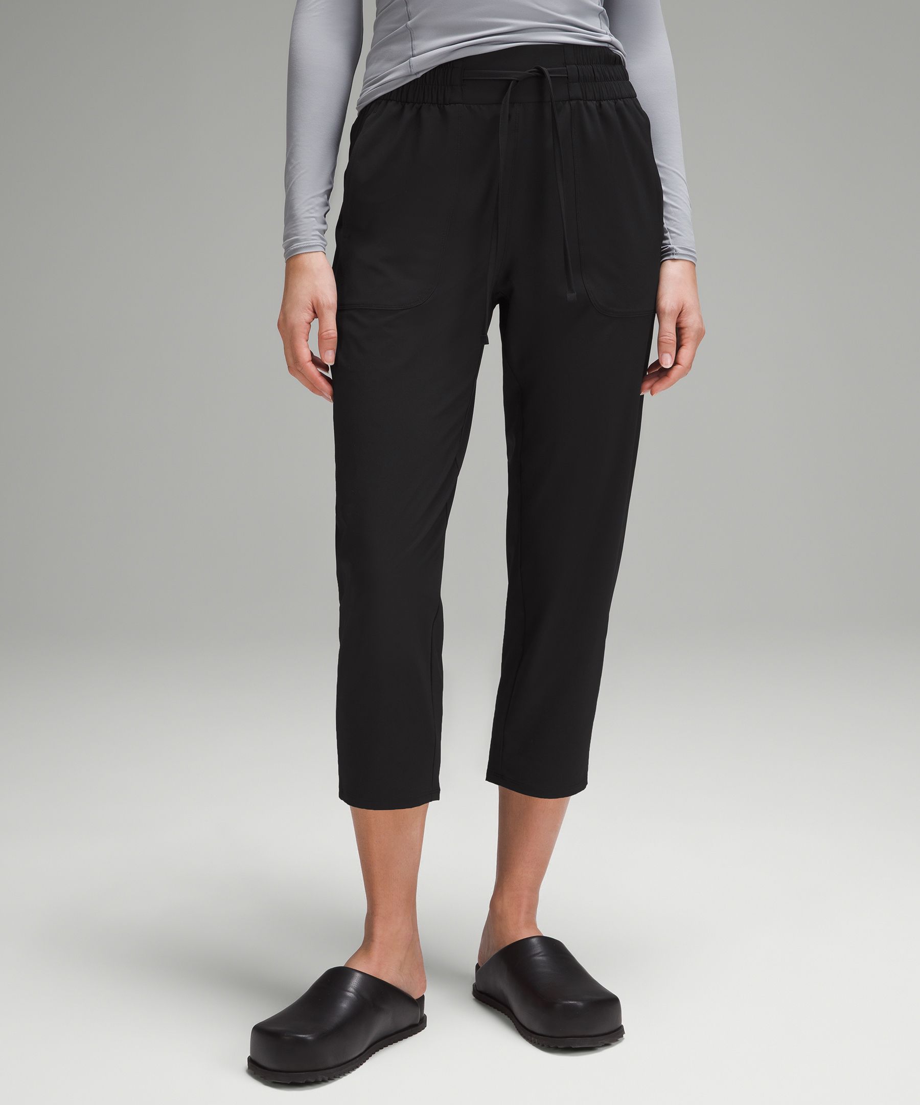 Pull-On Mid-Rise Tapered-Leg Cropped Pant 23