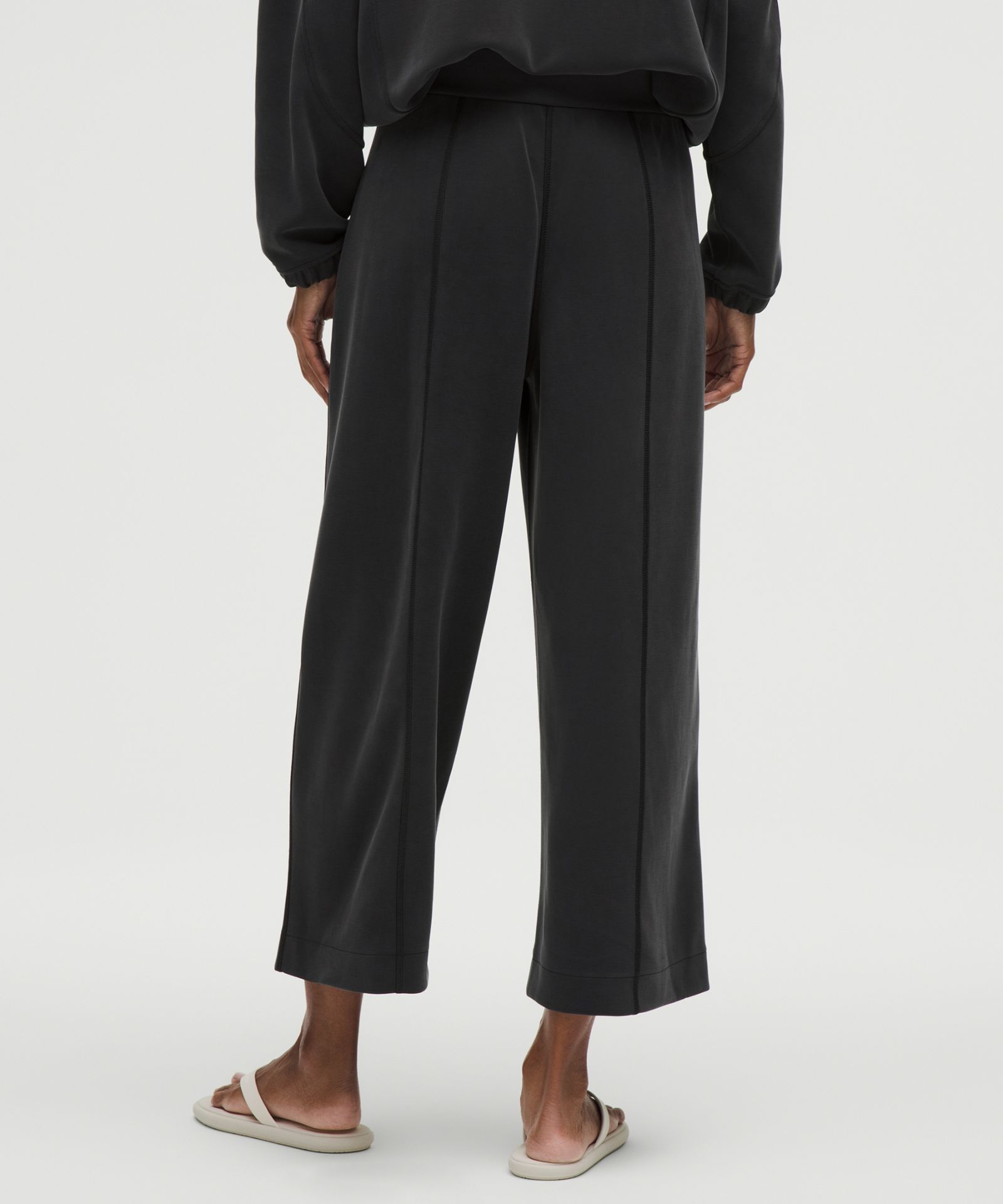 Lululemon Softstreme High-Rise Wide-Leg Cropped Pant — фото 3