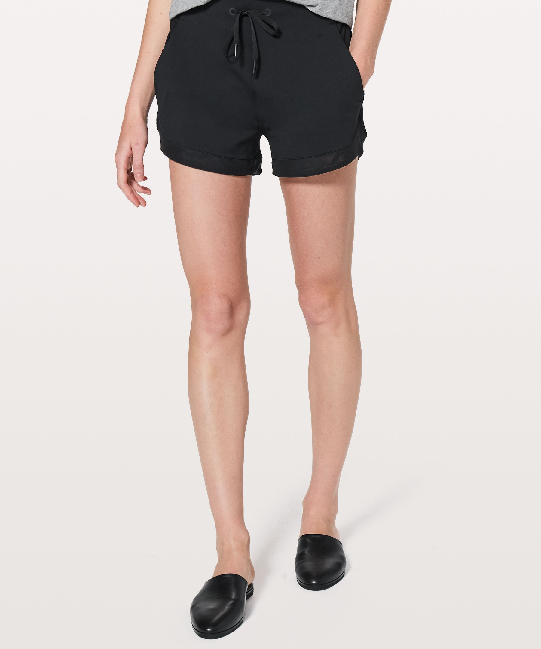 Lululemon sunsetting short on sale