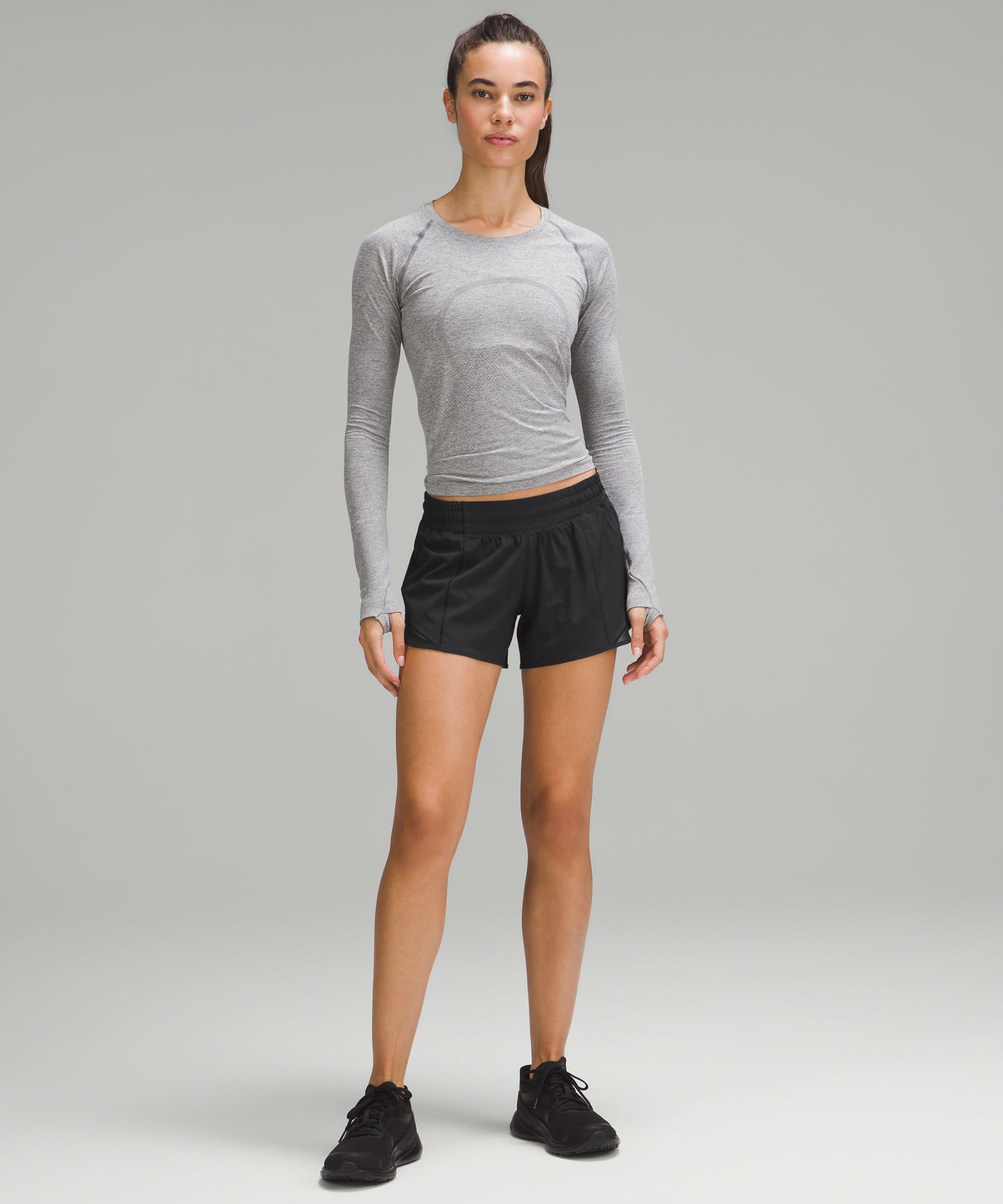 Lululemon Hotty Hot Low-Rise Lined Short 4" — фото 2