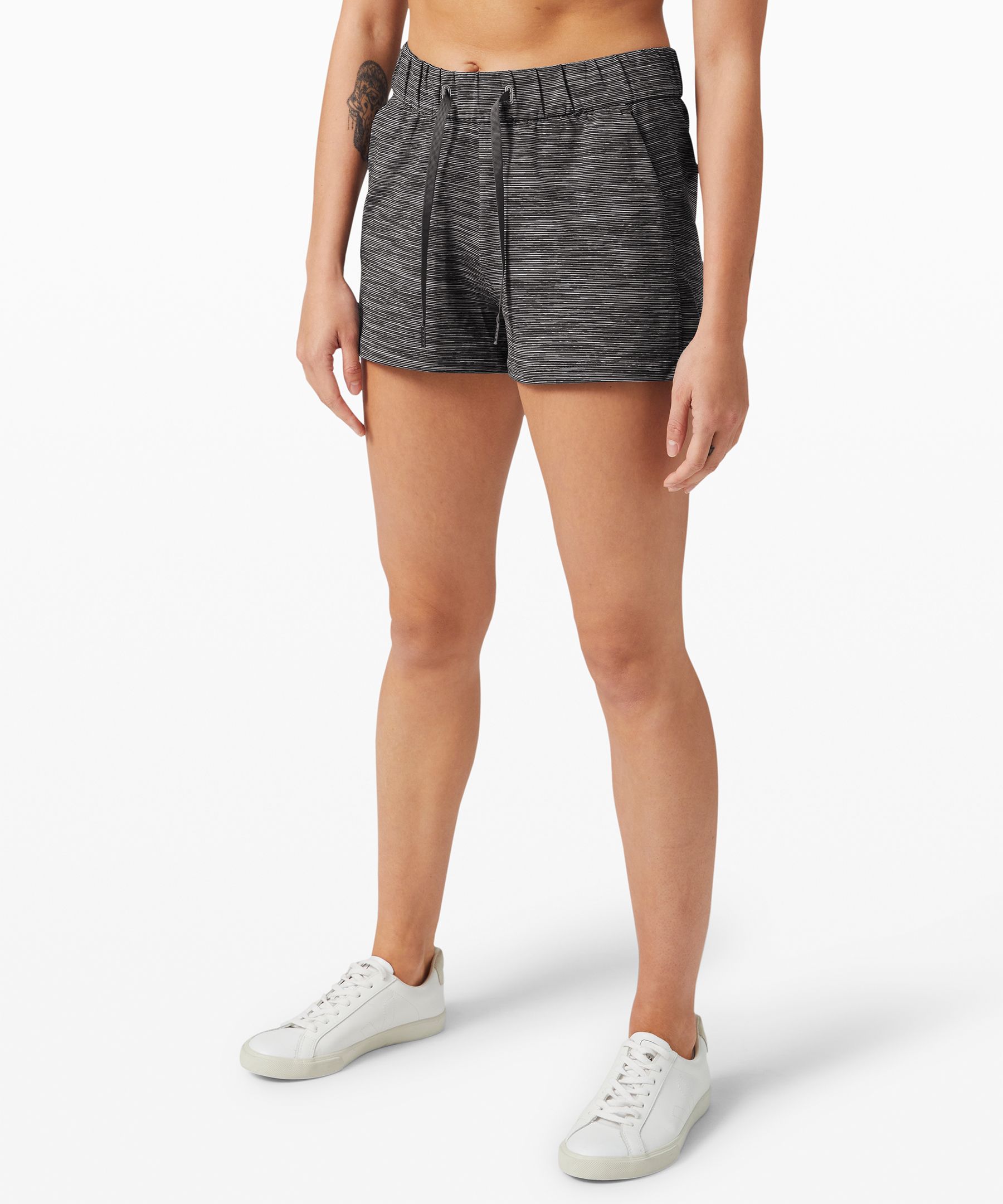 On the Fly Mid-Rise Short 2.5\
