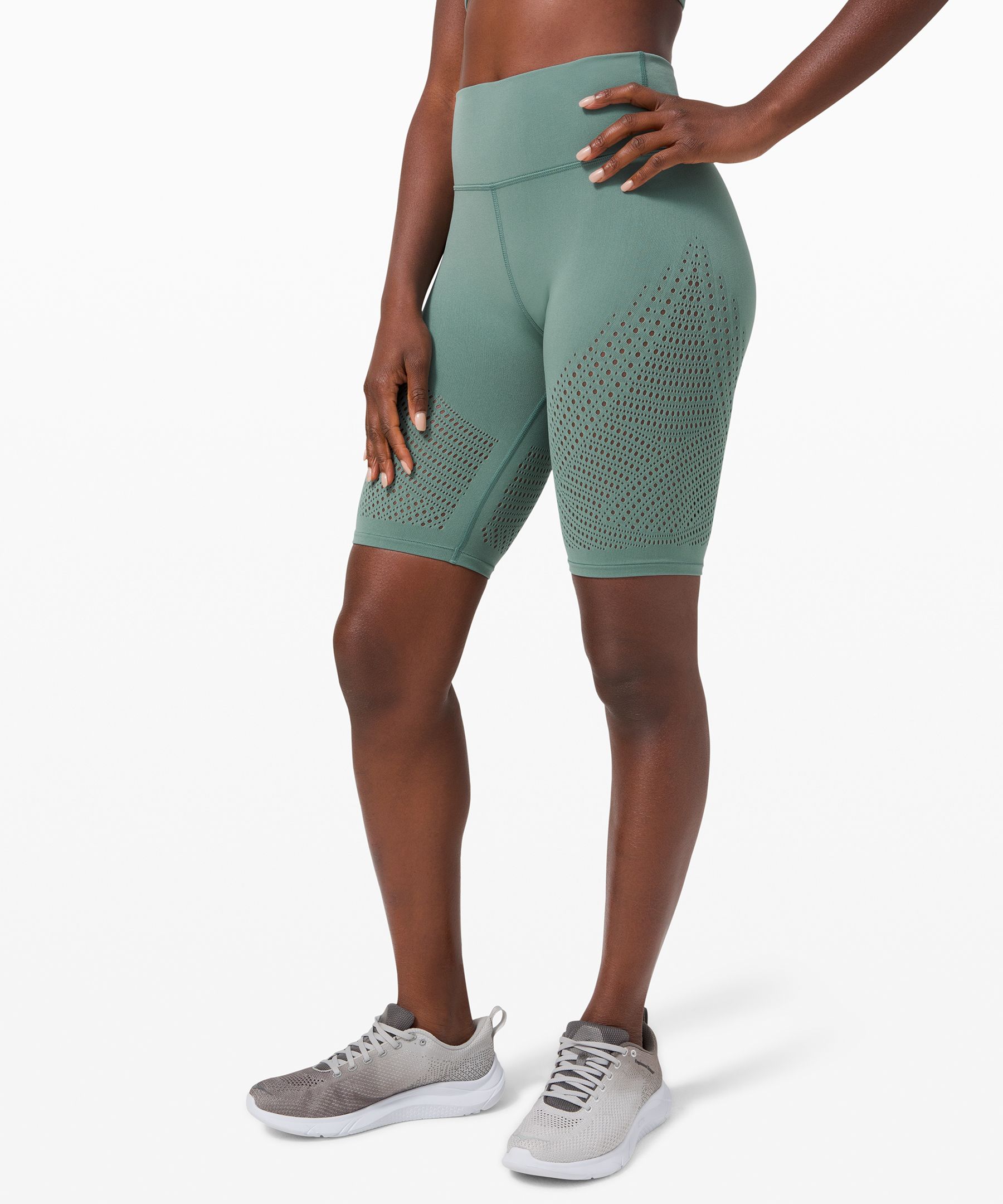 https://images.lululemon.com/is/image/lululemon/LW7AZHS_043635_1?size=1600,1600