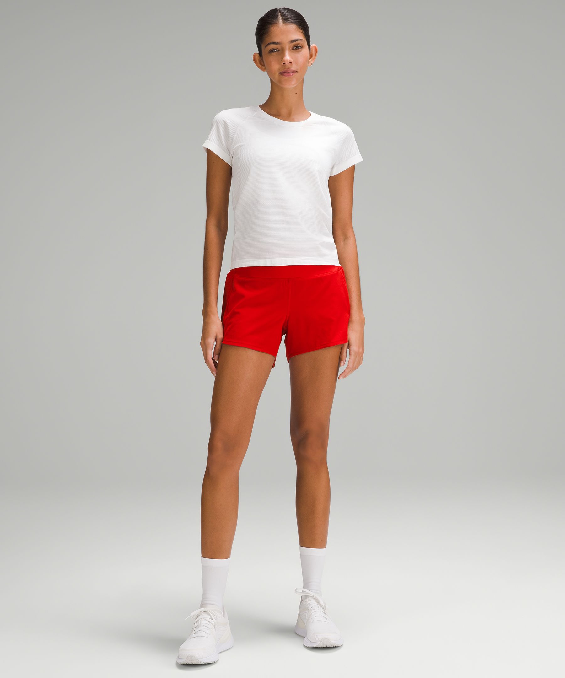 LULULEMON Speed Up 2.5 HR Hi-Rise Short 0 2 Lip Gloss