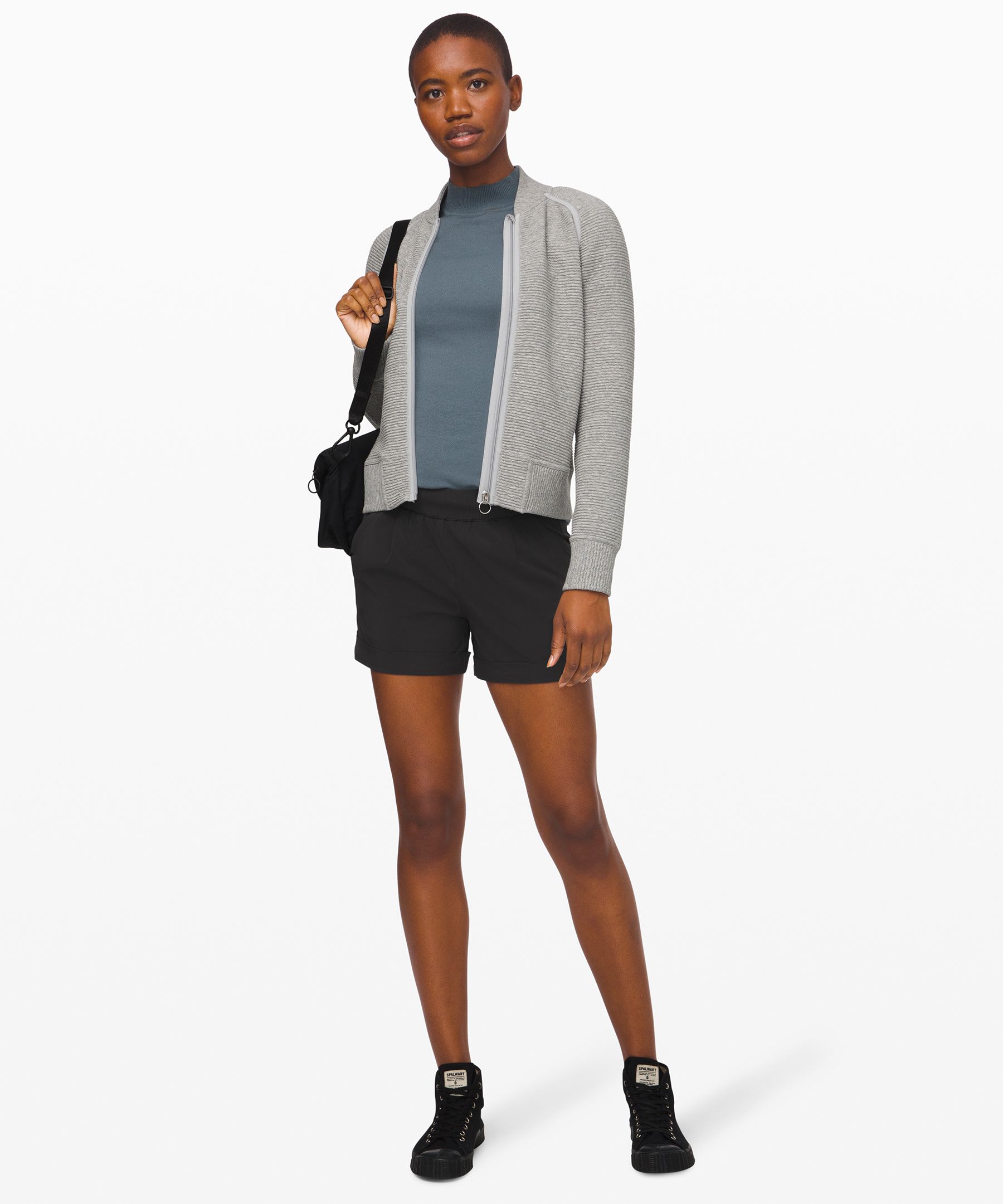 Side Stripe Short 4"