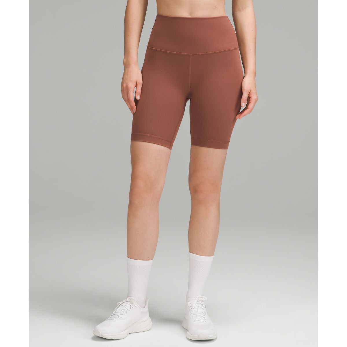 Wunder Train High-Rise Shorts 8"
