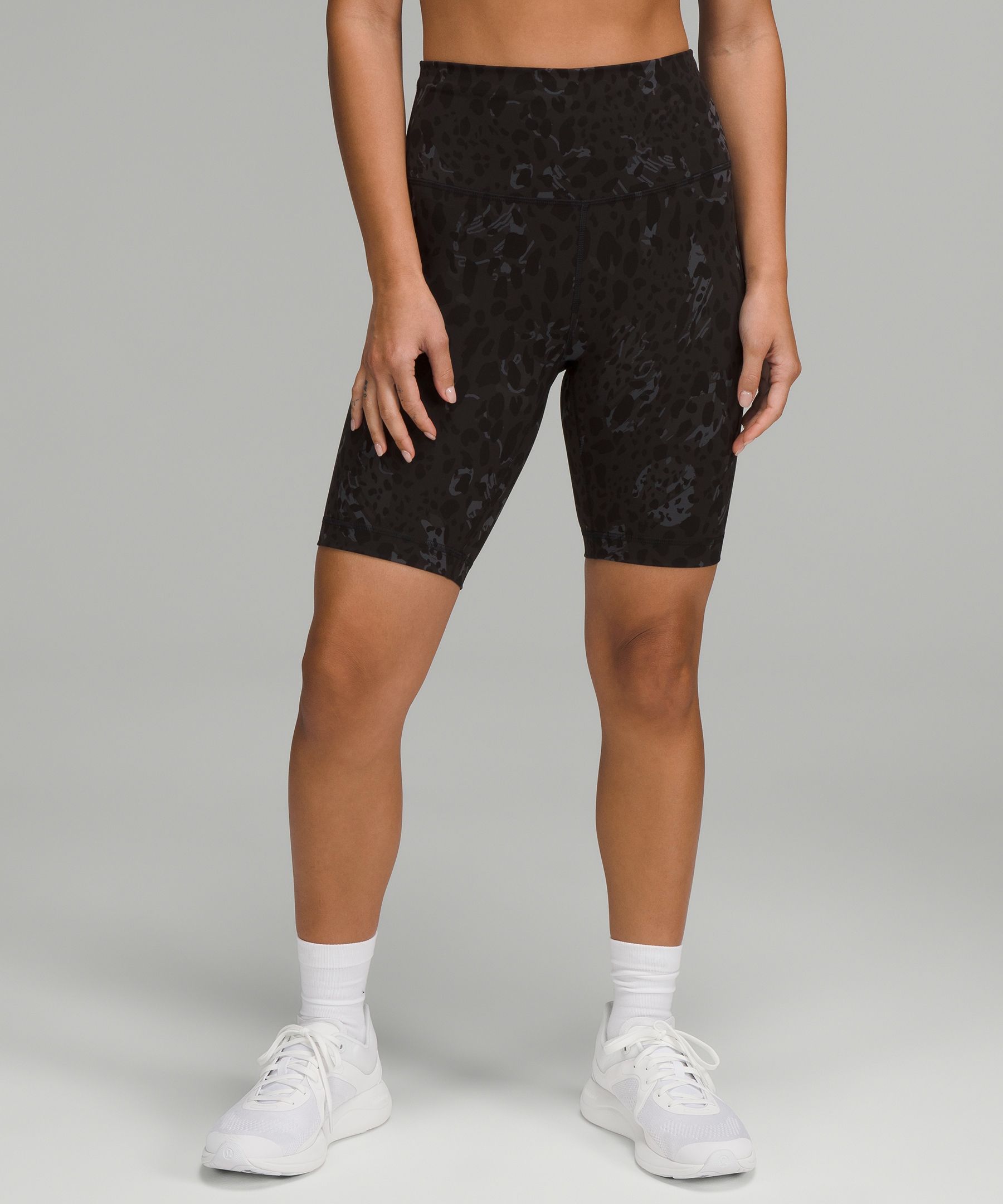 Wunder Train High-Rise Short 8