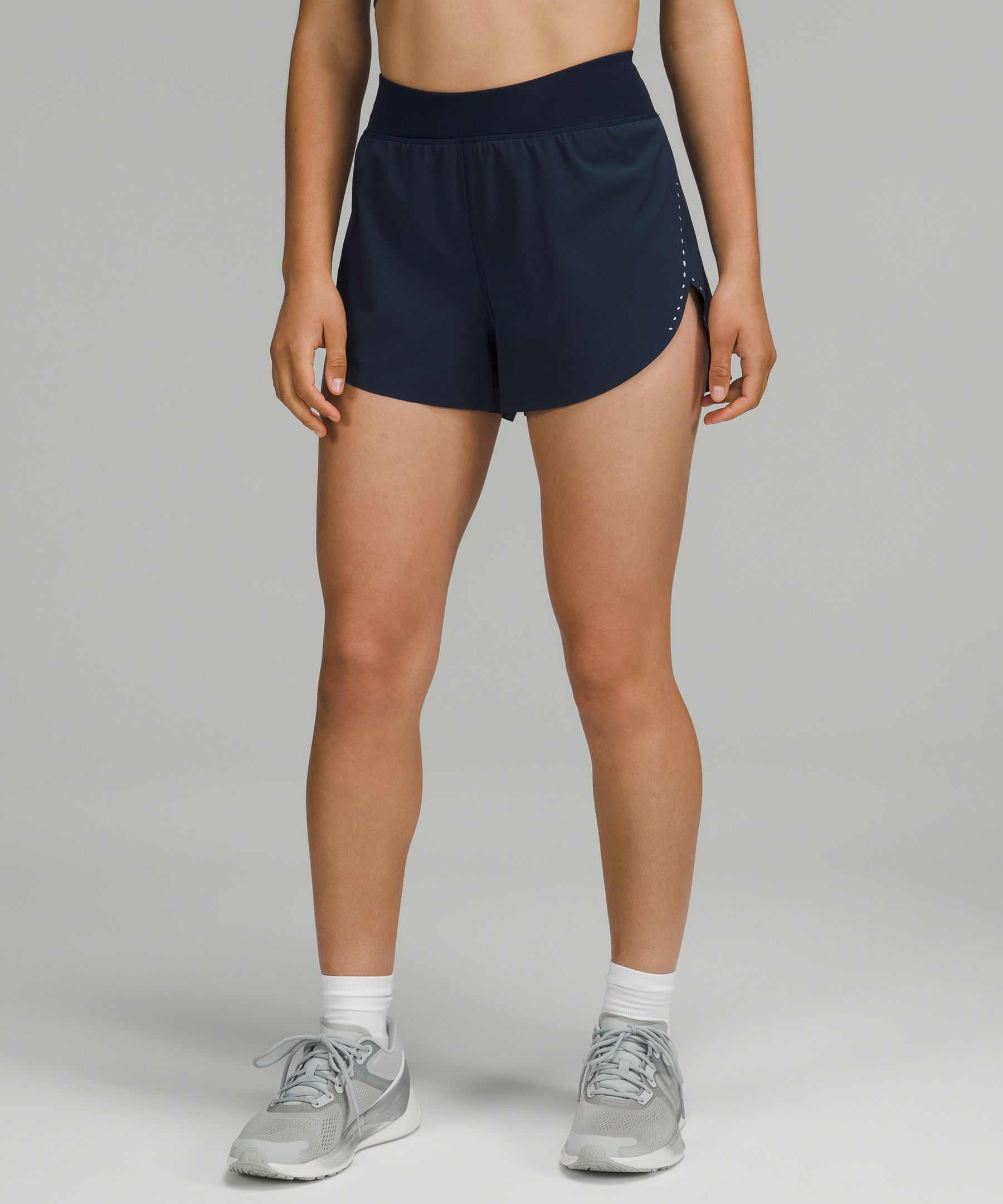 Lululemon cinch store and stretch short