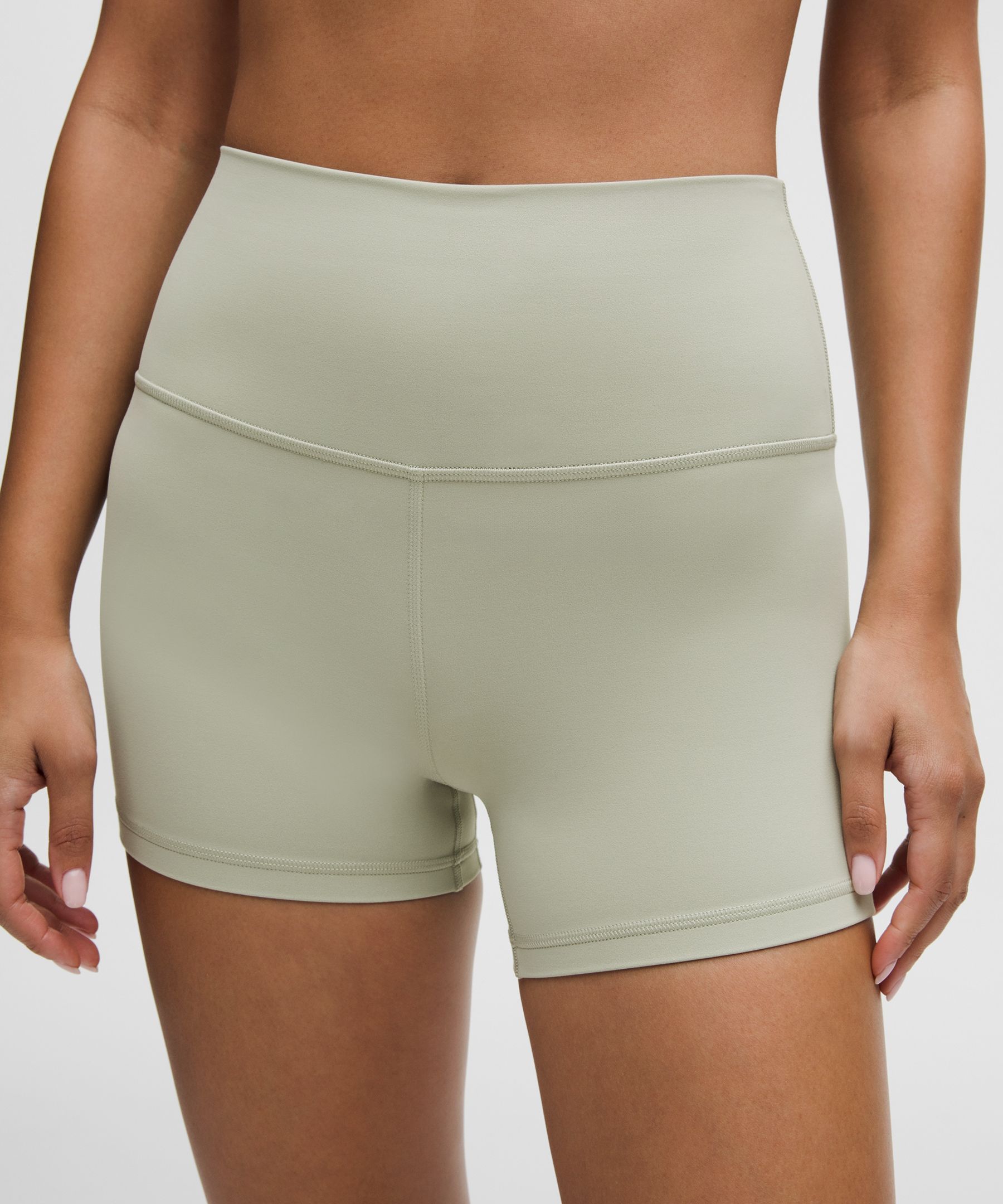 ルルレモン Align™ ハイライズショーツ 4インチ | ショートパンツ
