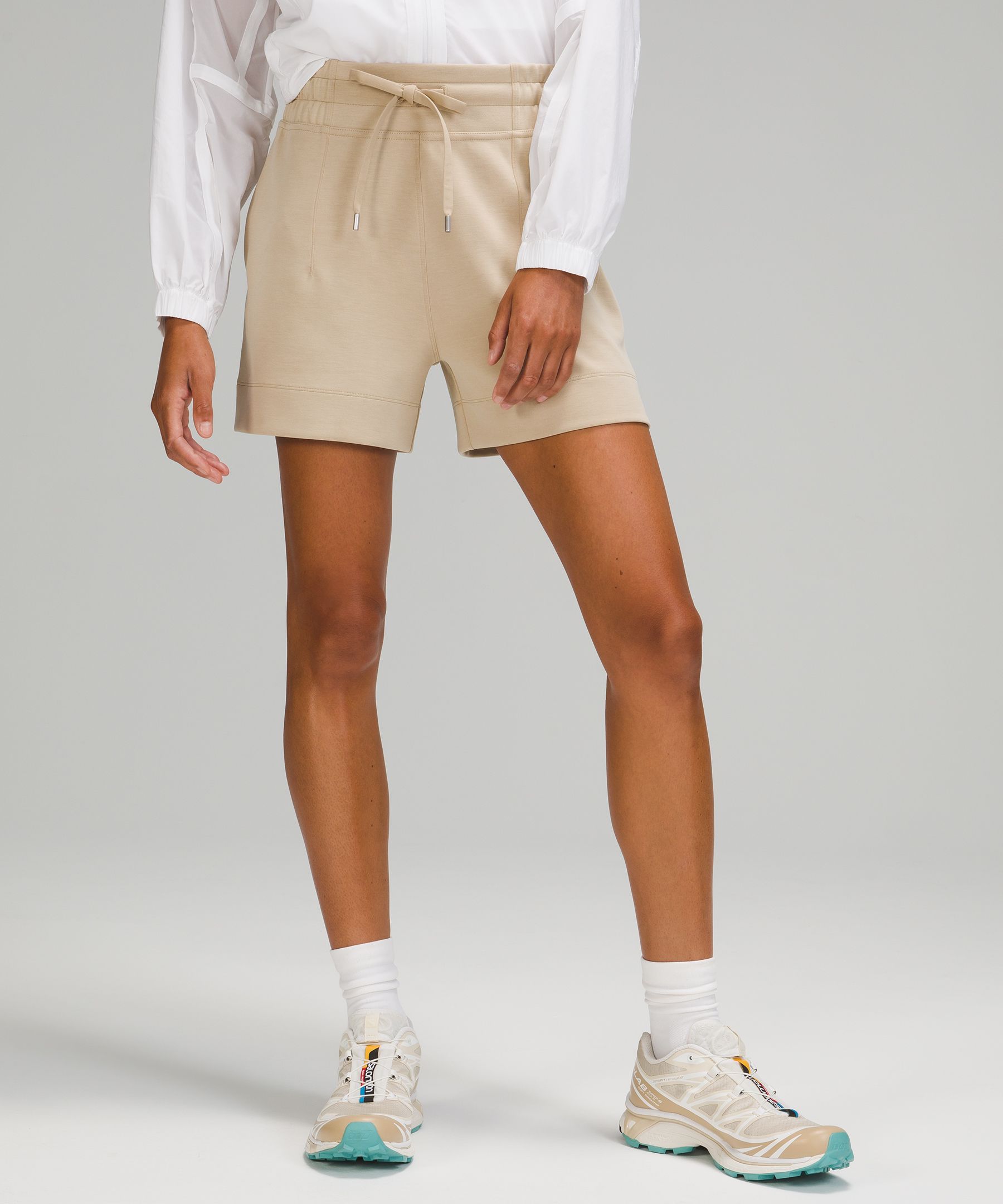 Lululemon Soft Ambitions High-rise Shorts 4" In Trench