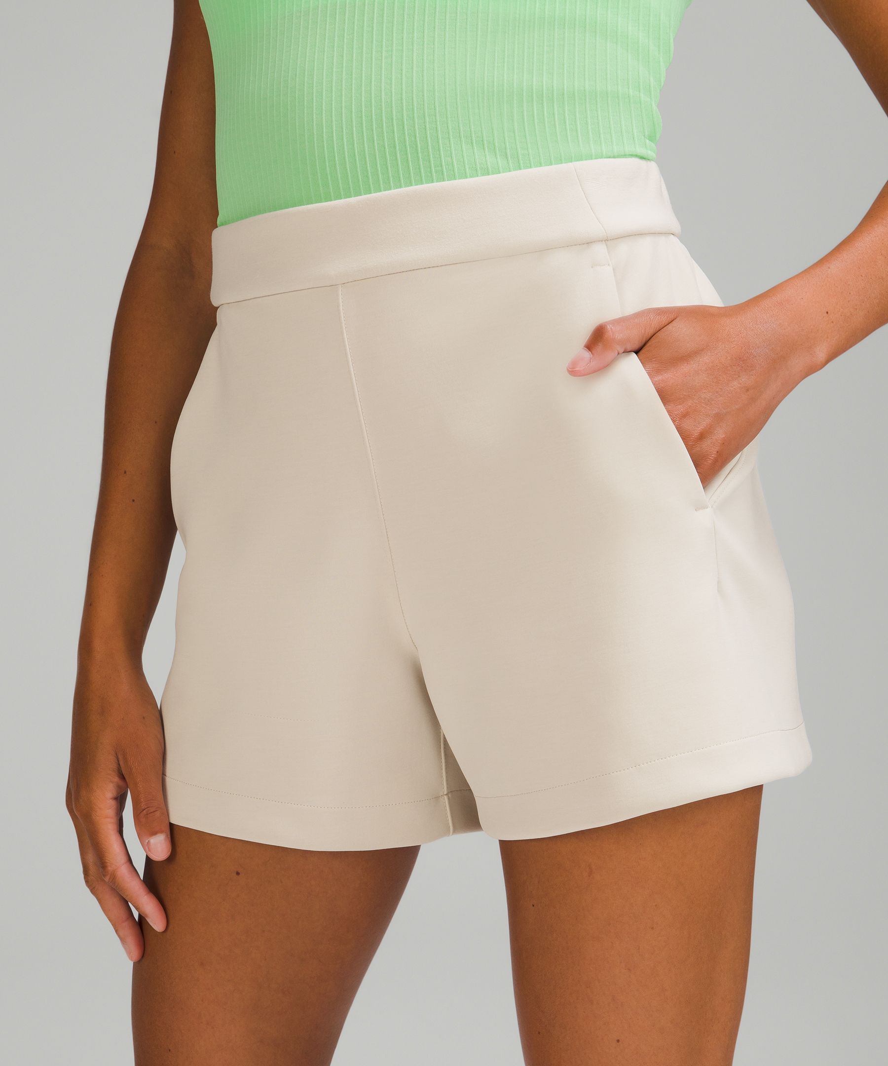 Softstreme Relaxed Short 4