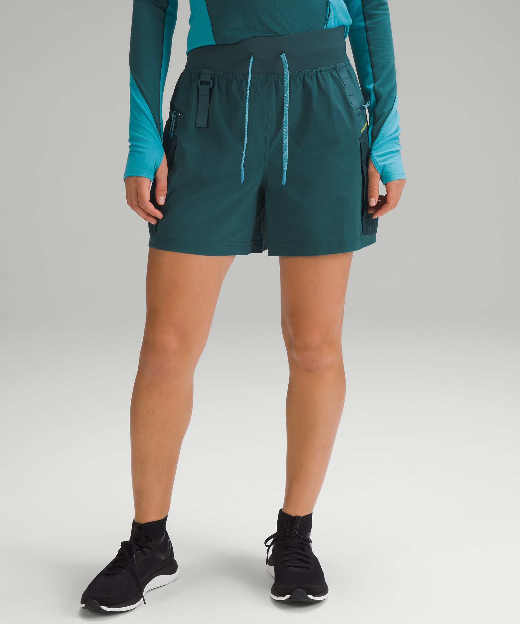 Multi-Pocket Cargo High-Rise Hiking Short