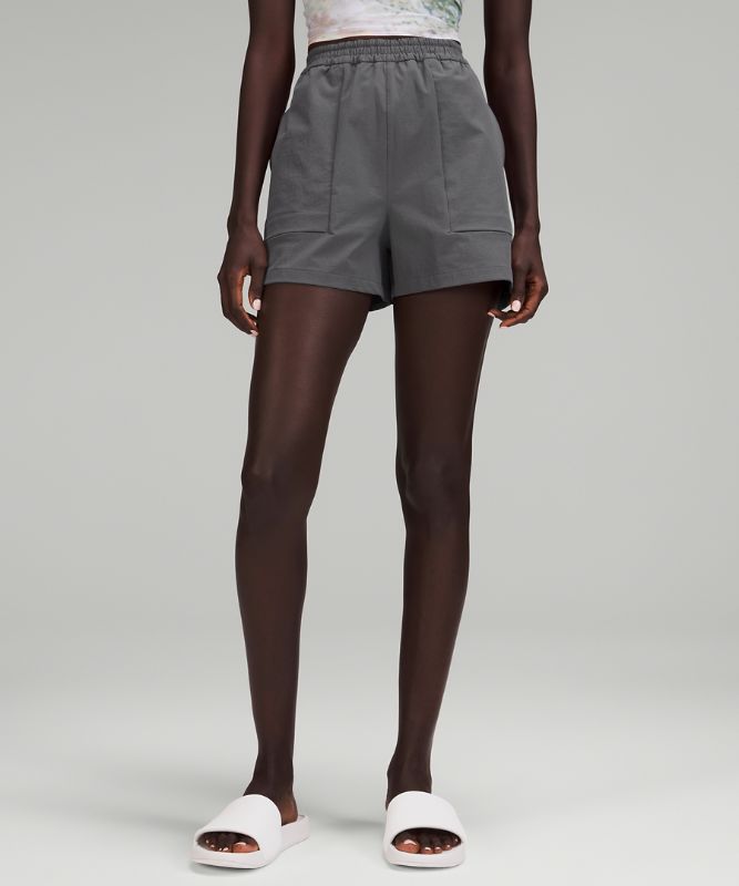 Pantalones cortos de corte holgado y talle superalto lululemon Lab, 8 cm