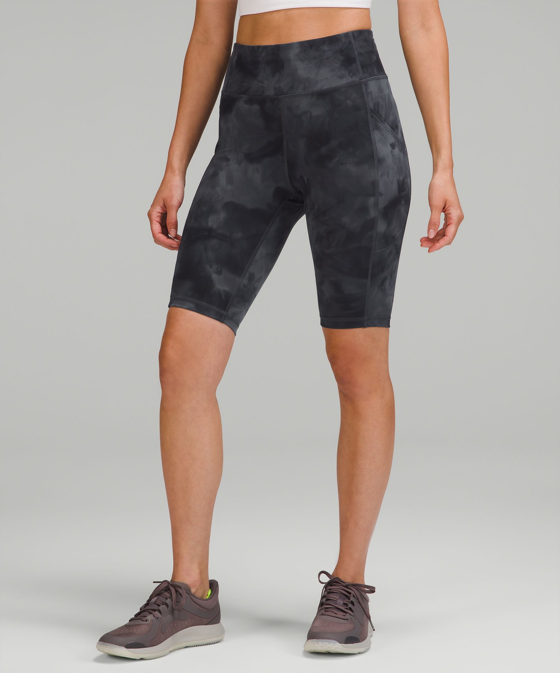 https://images.lululemon.com/is/image/lululemon/LW7CHPS_043990_1?size=1600,1600