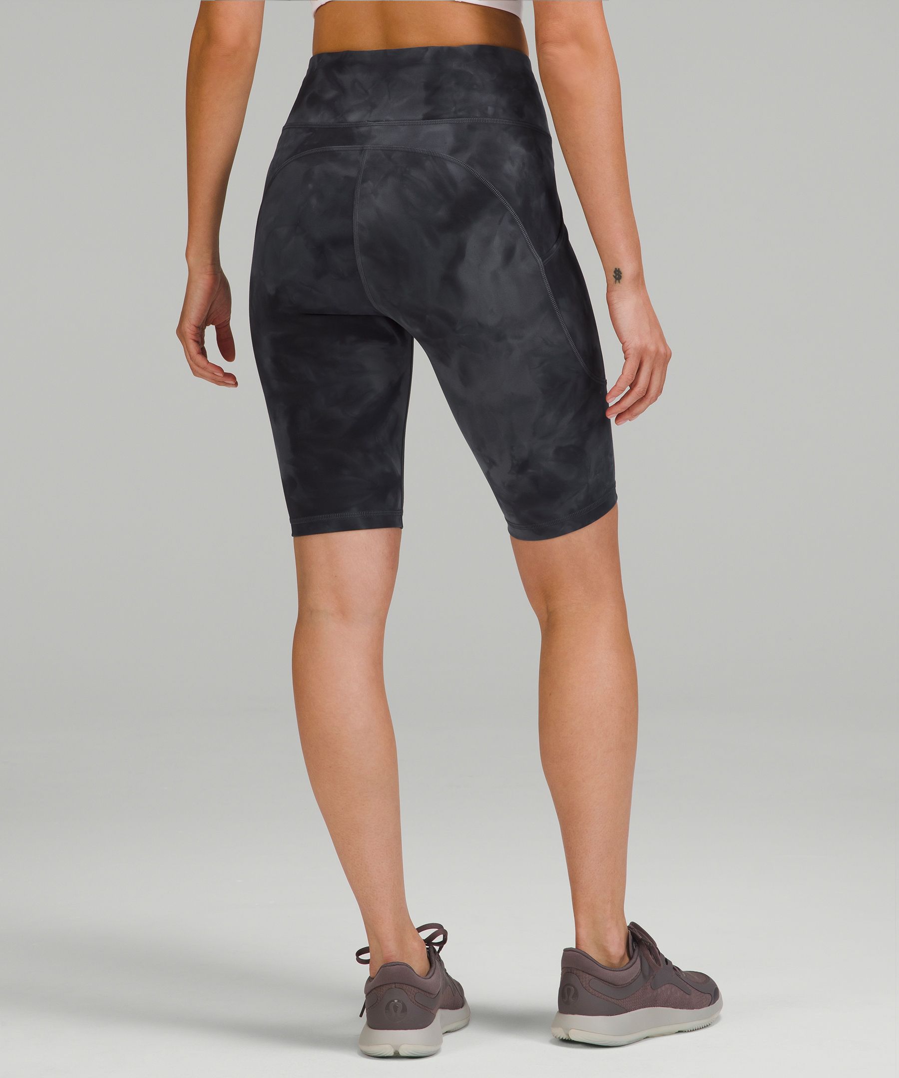 Invigorate High-Rise Short 10 Review - lululemon expert