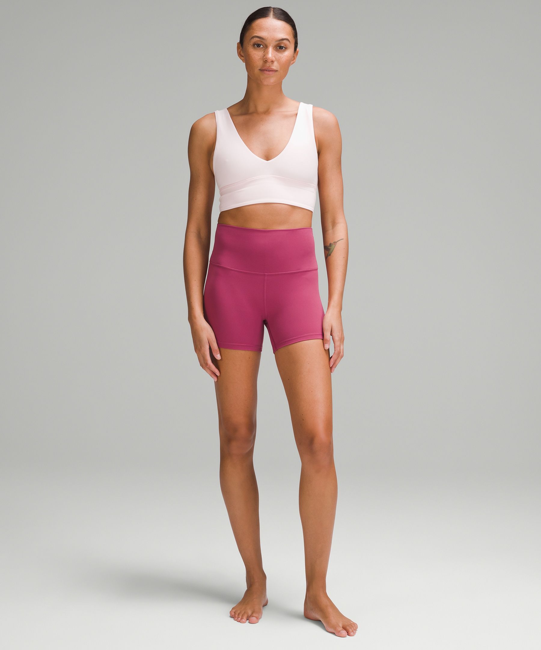 bone 6” align shorts (4) & white opal ribbed nulu high-neck yoga bra (6)!  🦴 🤍 : r/lululemon