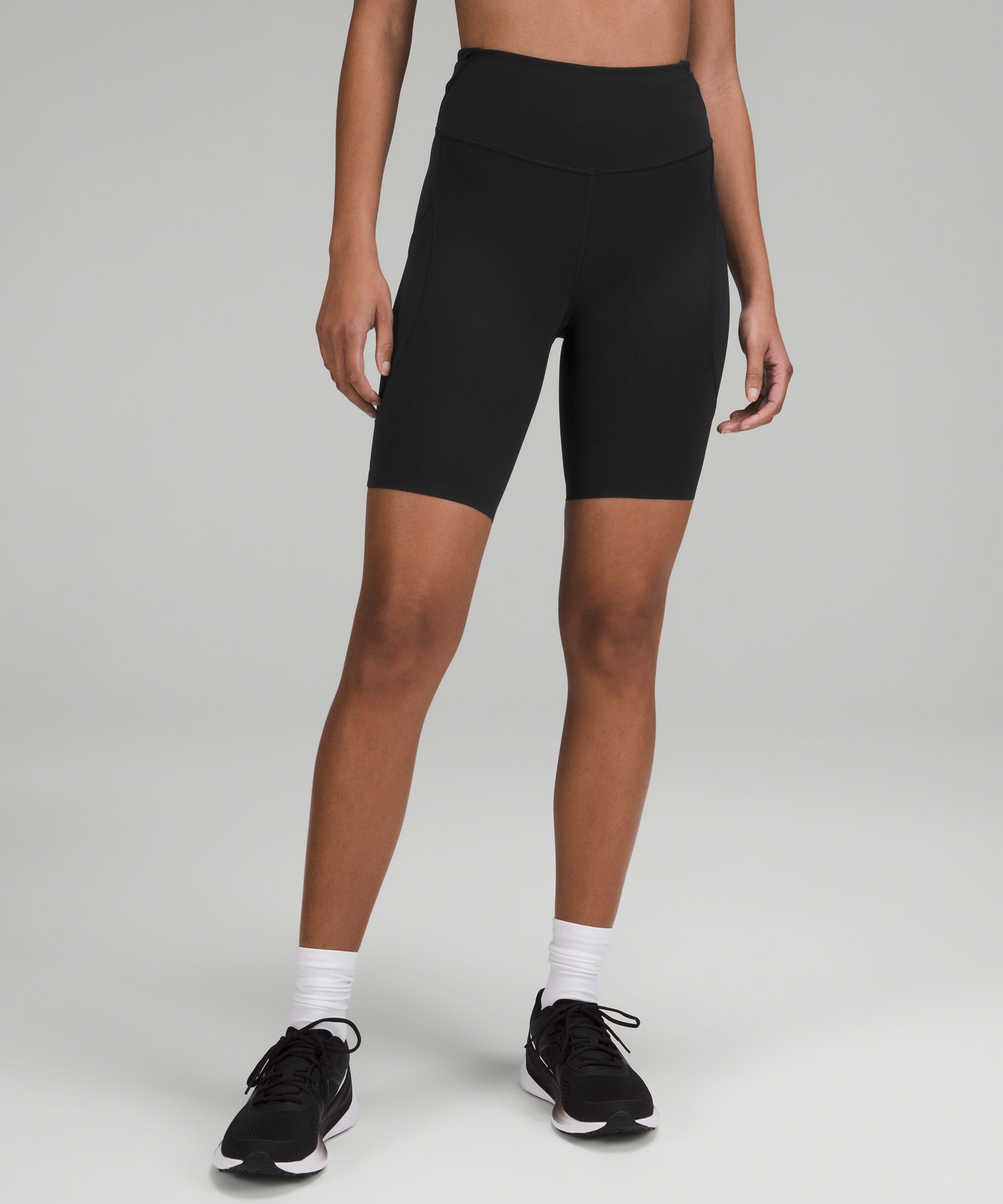 Lululemon shorts hot sale with pockets