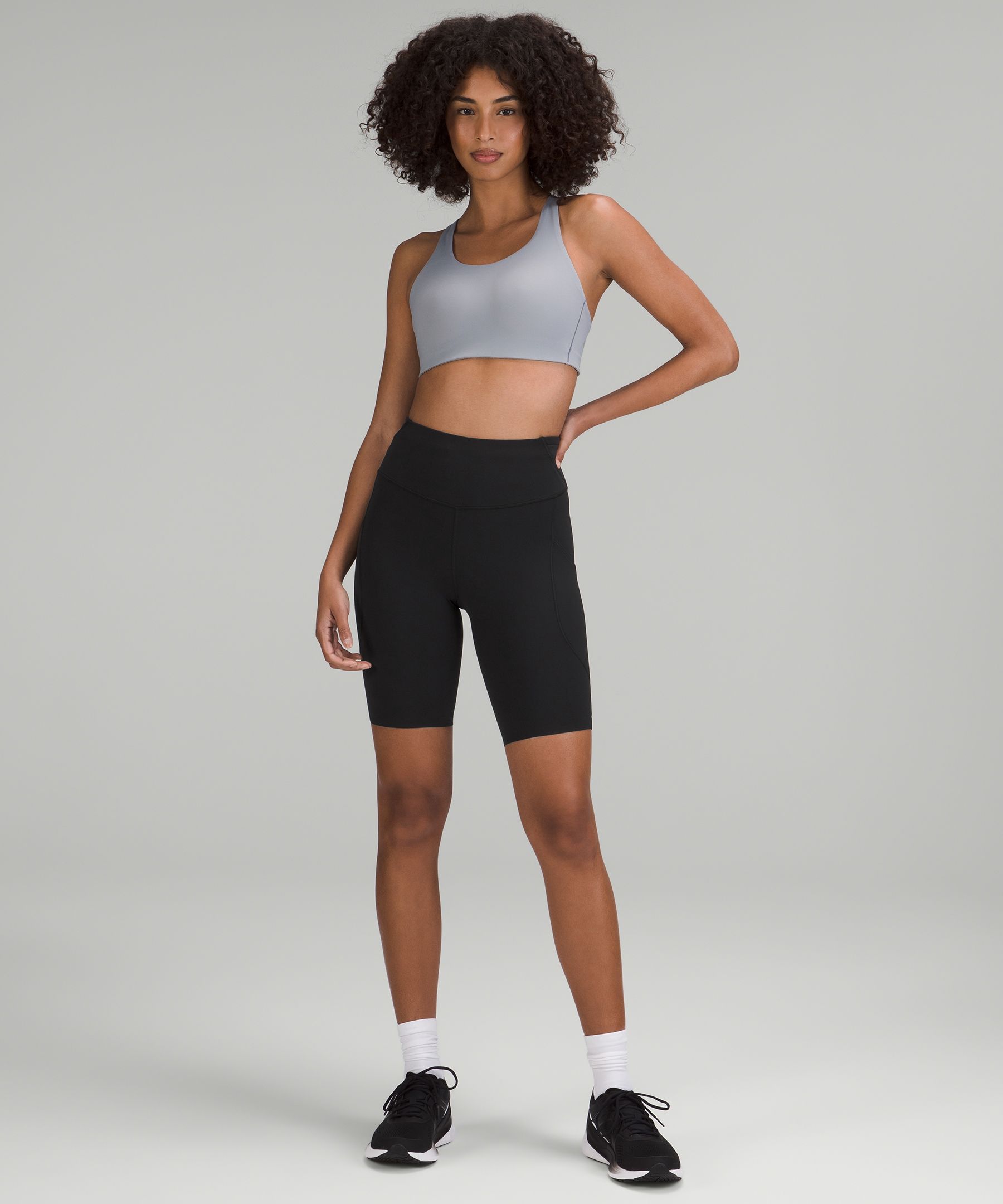 The 10 Best Lululemon Buys, Kelly in the City