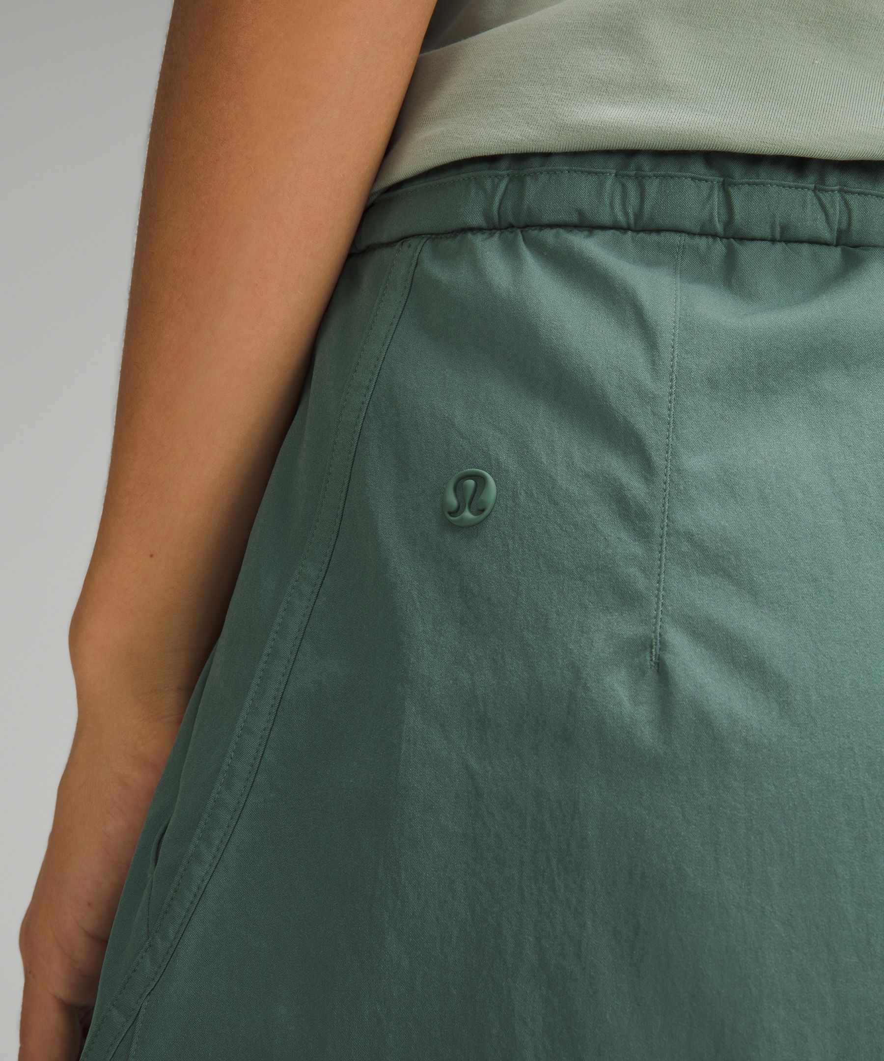 Lululemon Cinchable Waist High-Rise Woven Short 3.5 - Nomad - lulu fanatics