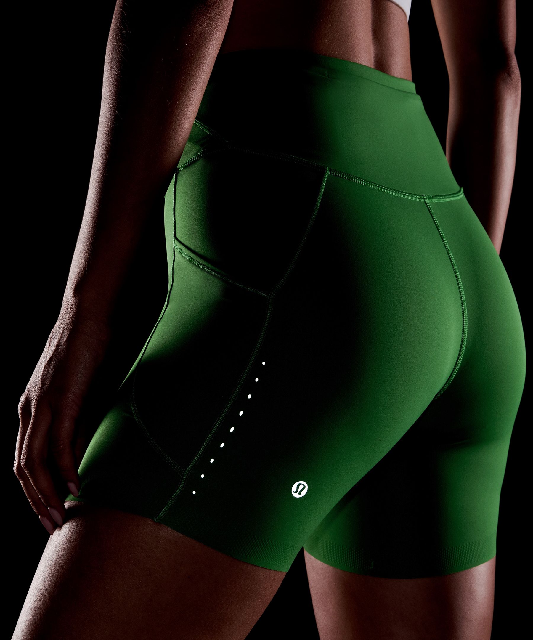 Fast and Free High-Rise Short 6" *5 Pocket