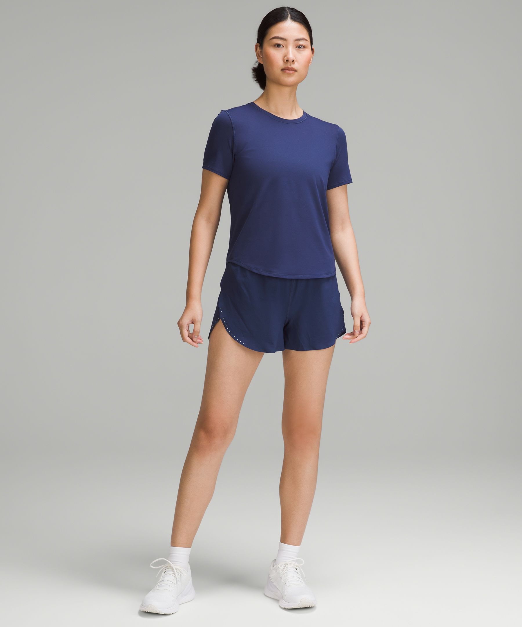Fast and Free Reflective High-Rise Classic-Fit Short 3"