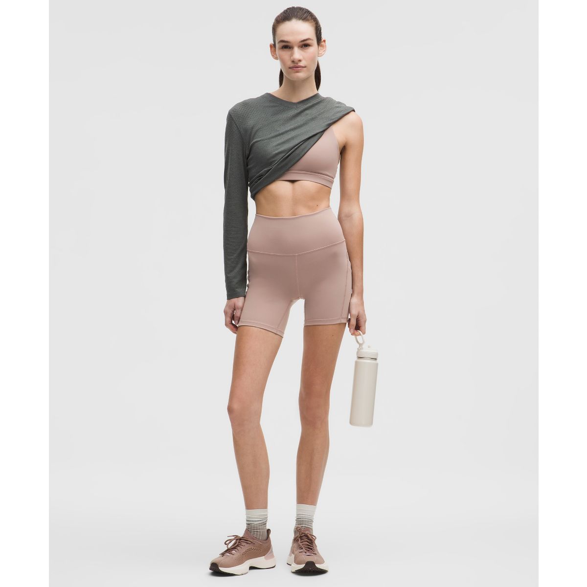 Wunder Train High-Rise Shorts with Pockets 6"